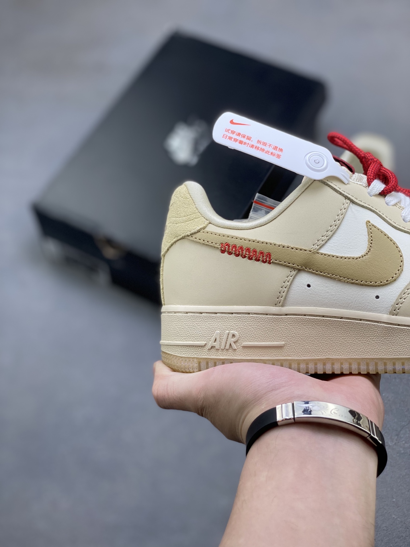 Nike Air Force 1 '07 Low HV5990-172 with Honeycomb Cushion 6 i1753113868706 4452 0 4