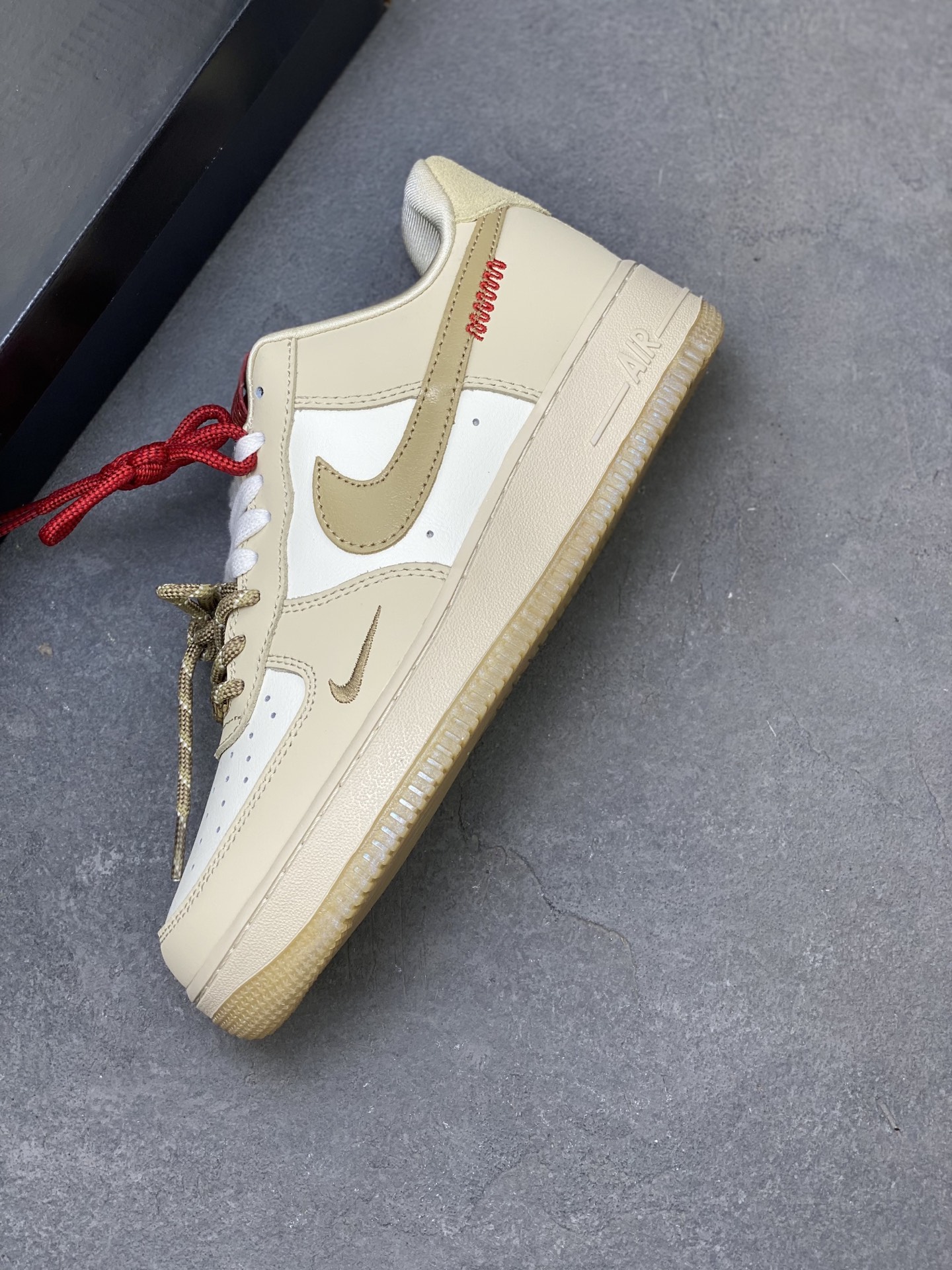 Nike Air Force 1 '07 Low HV5990-172 with Honeycomb Cushion 8 i1753113874088 2556 0 6