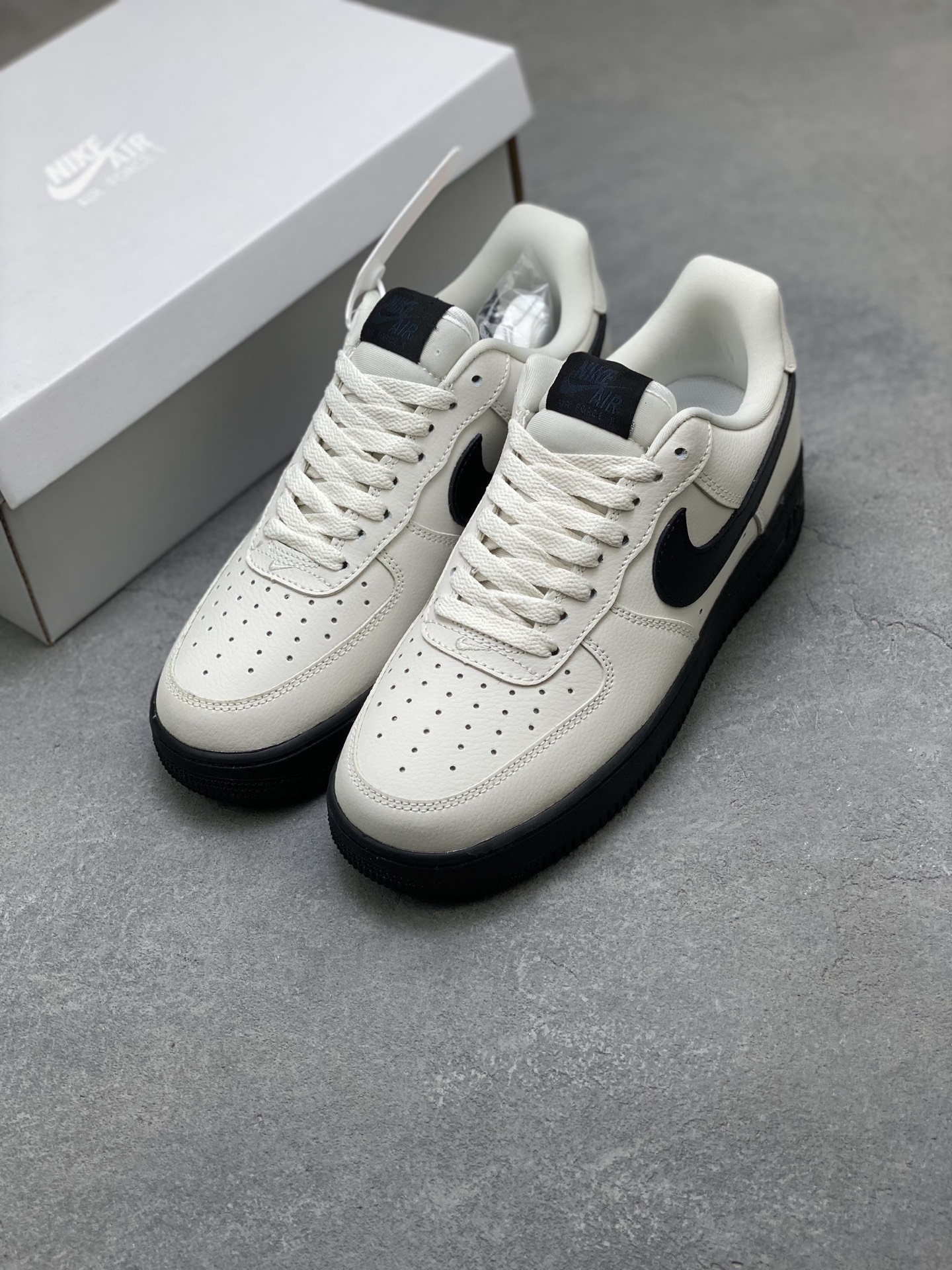 Nike Air Force 1 '07 Low Cream/Black Casual Shoes HJ7180-030 9 i1753113959105 3249 0 7