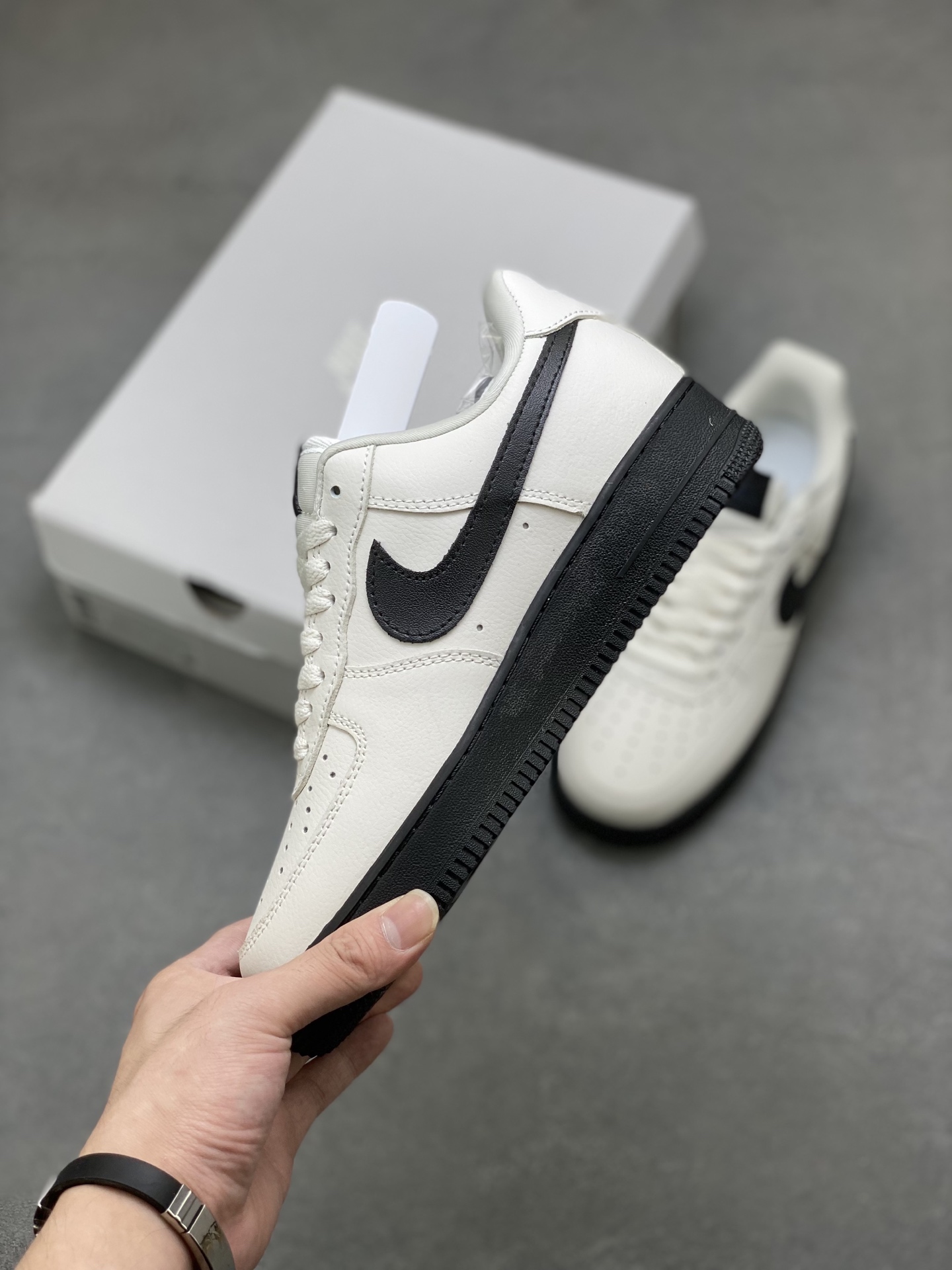 Nike Air Force 1 '07 Low Cream/Black Casual Shoes HJ7180-030 4 i1753113964635 3134 0 2