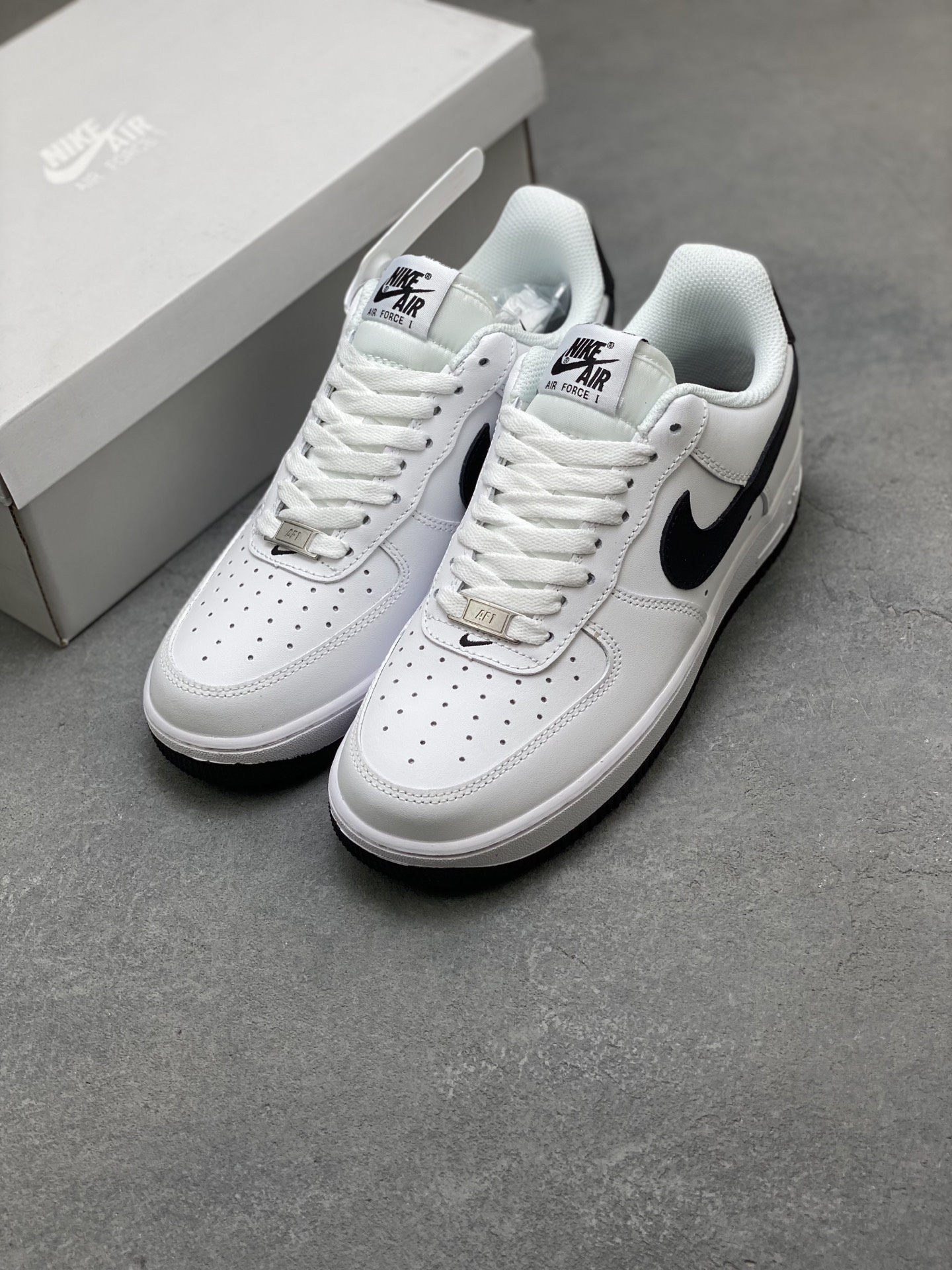 Nike Air Force 1 '07 Low White/Black - Original Quality & Comfortable Sneakers 9 i1753114069323 821 0 7