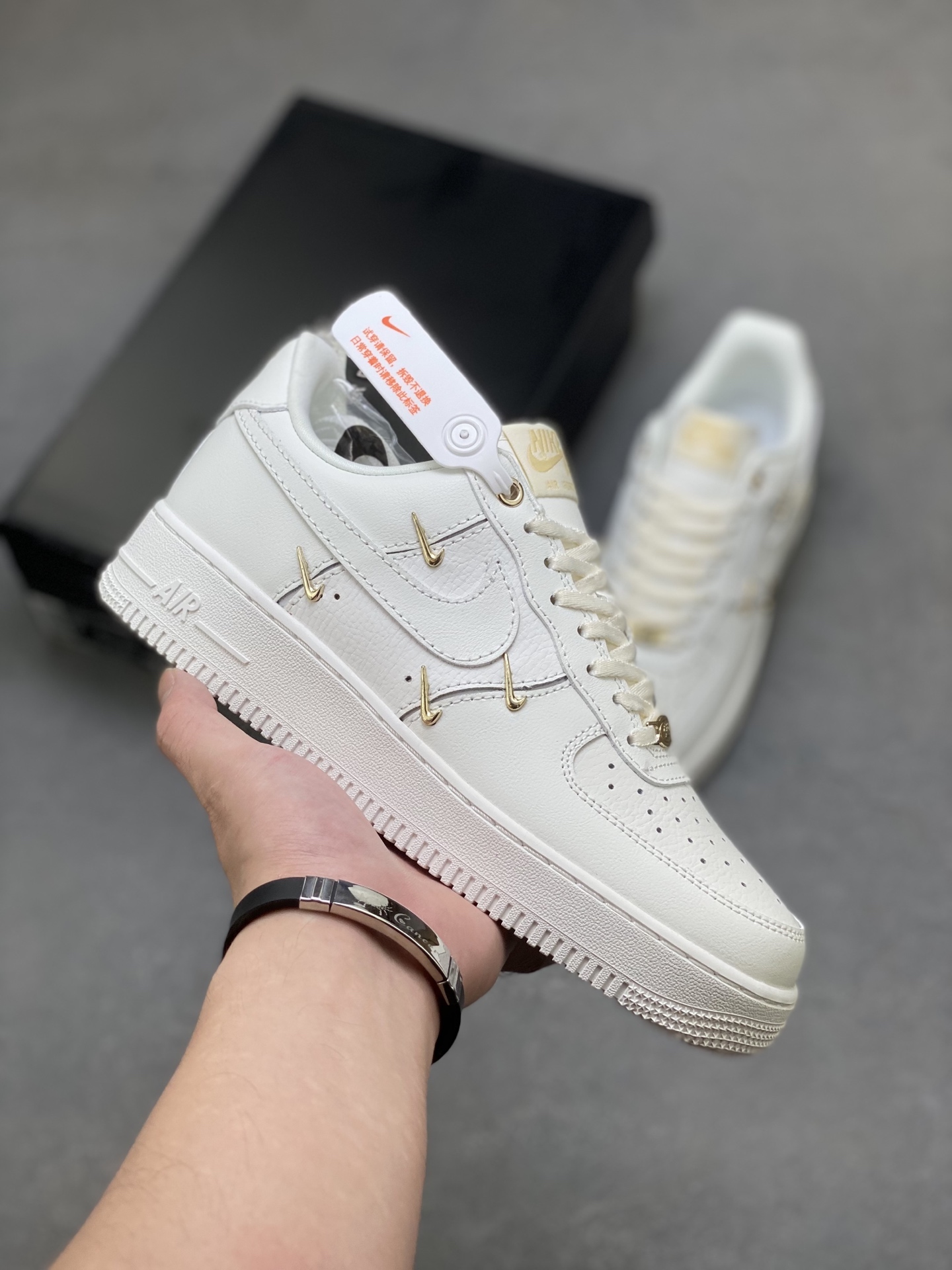 Nike Air Force 1 '07 Low Cream White/Gold Accents - Premium Comfort 2 i1753114161910 9790 0 0