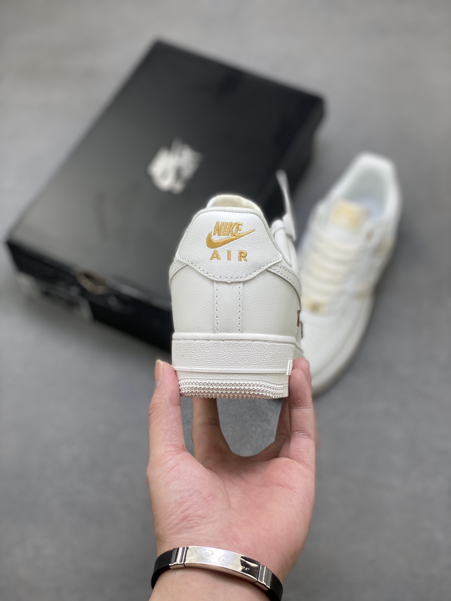 Nike Air Force 1 '07 Low Cream White/Gold Accents - Premium Comfort 5 i1753114161961 7144 0 3