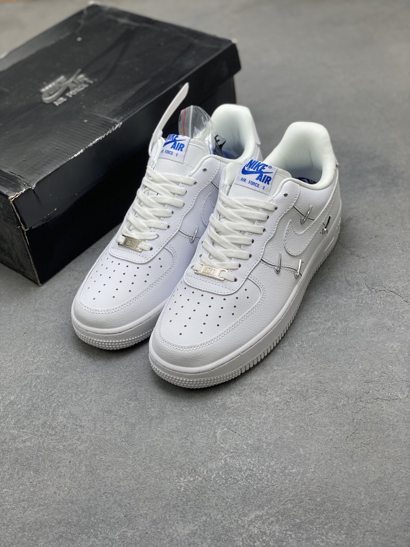 Nike Air Force 1 '07 Low White/Blue Stitching CT1990-100 Sneakers 9 i1753114190671 8407 0 7