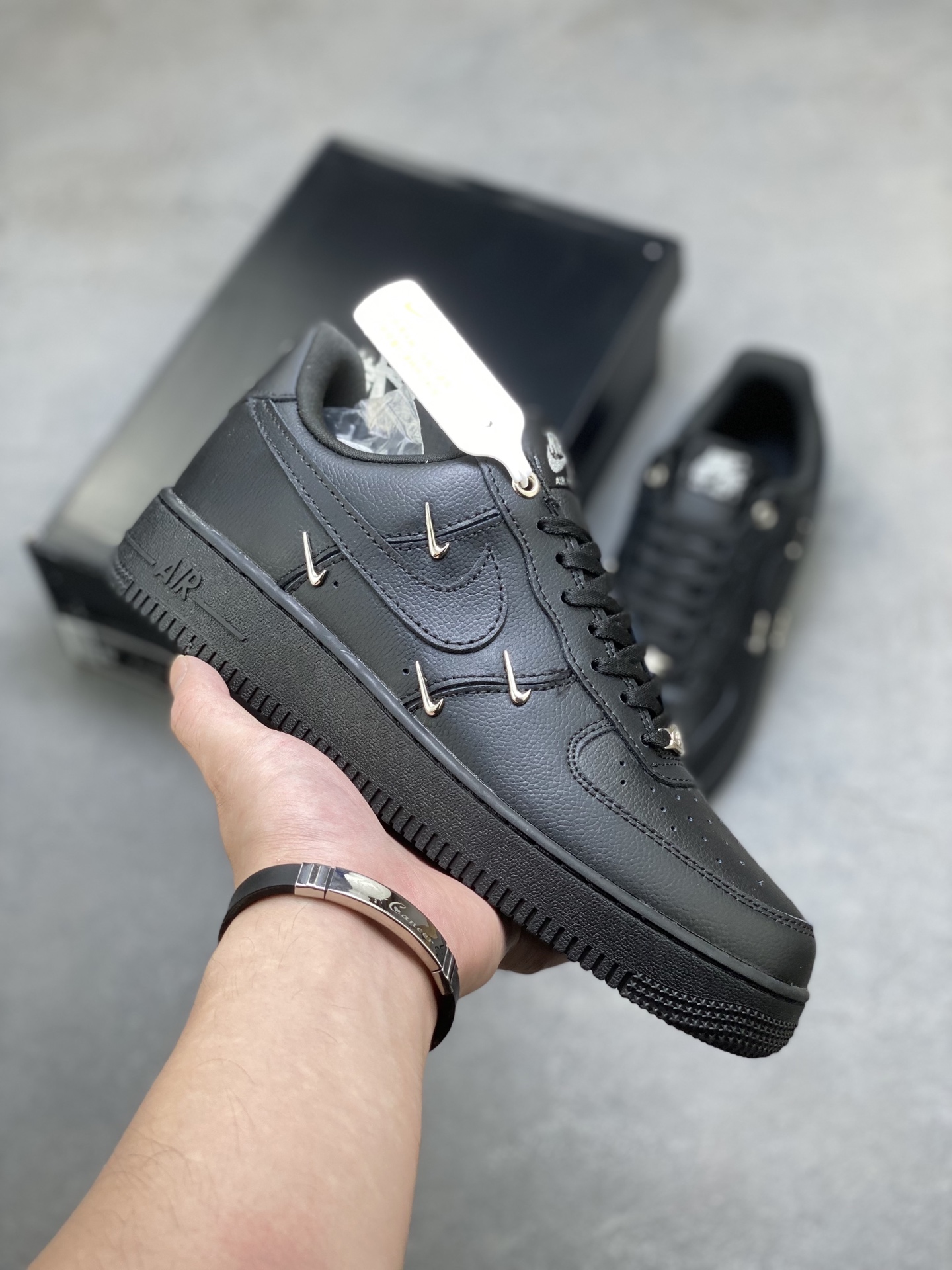 Nike Air Force 1 '07 Low Black with Metal Accents - Limited Edition 2 i1753114287511 4379 0 0