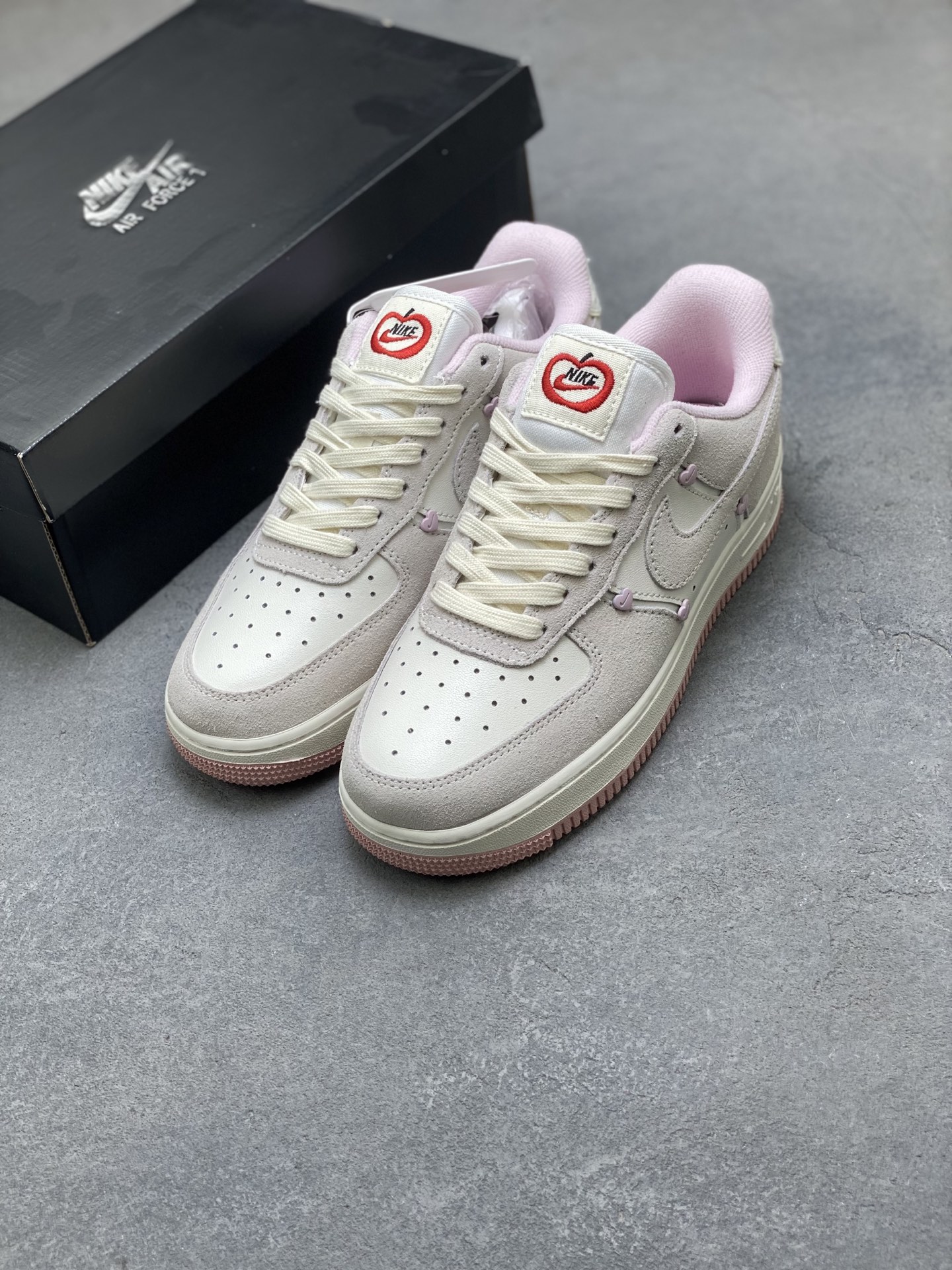 Nike Air Force 1 '07 Low HV5992-111 - Premium Comfort & Style 9 i1753114325226 9615 0 7