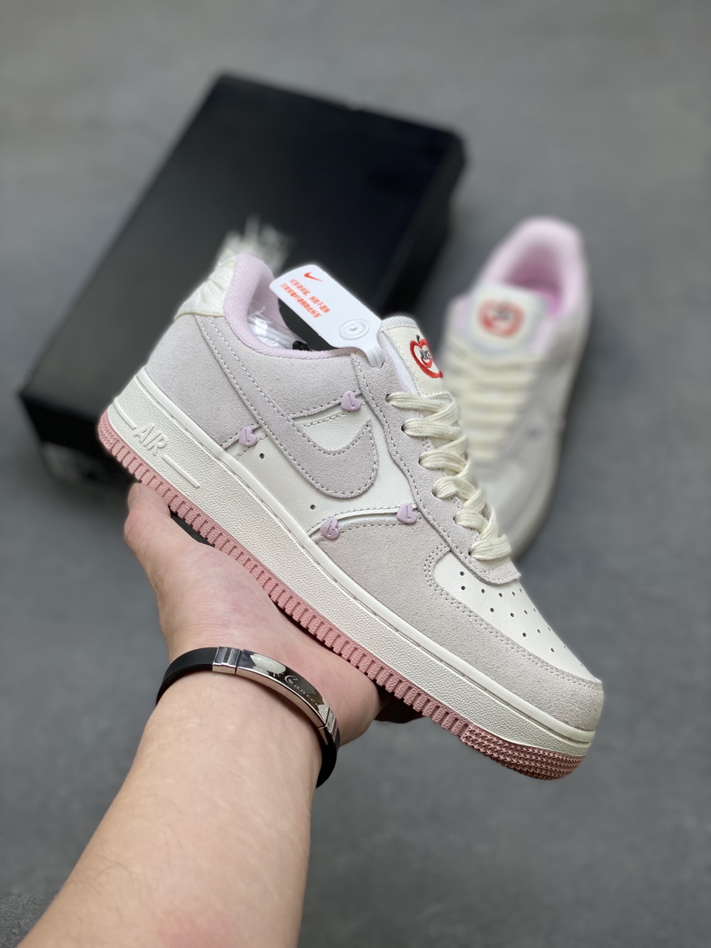 Nike Air Force 1 '07 Low HV5992-111 - Premium Comfort & Style 2 i1753114338615 2173 0 0