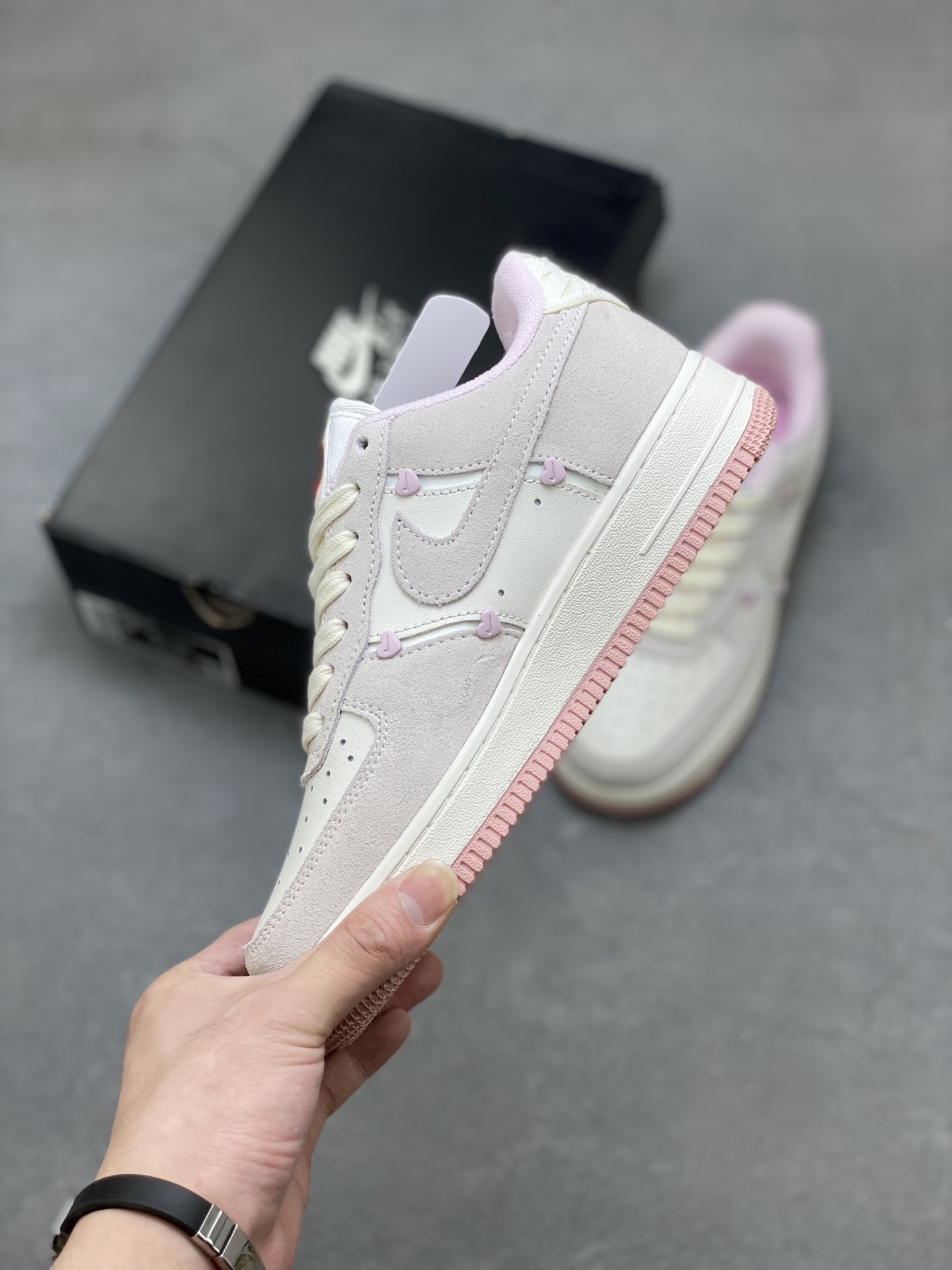 Nike Air Force 1 '07 Low HV5992-111 - Premium Comfort & Style 4 i1753114340455 6419 0 2
