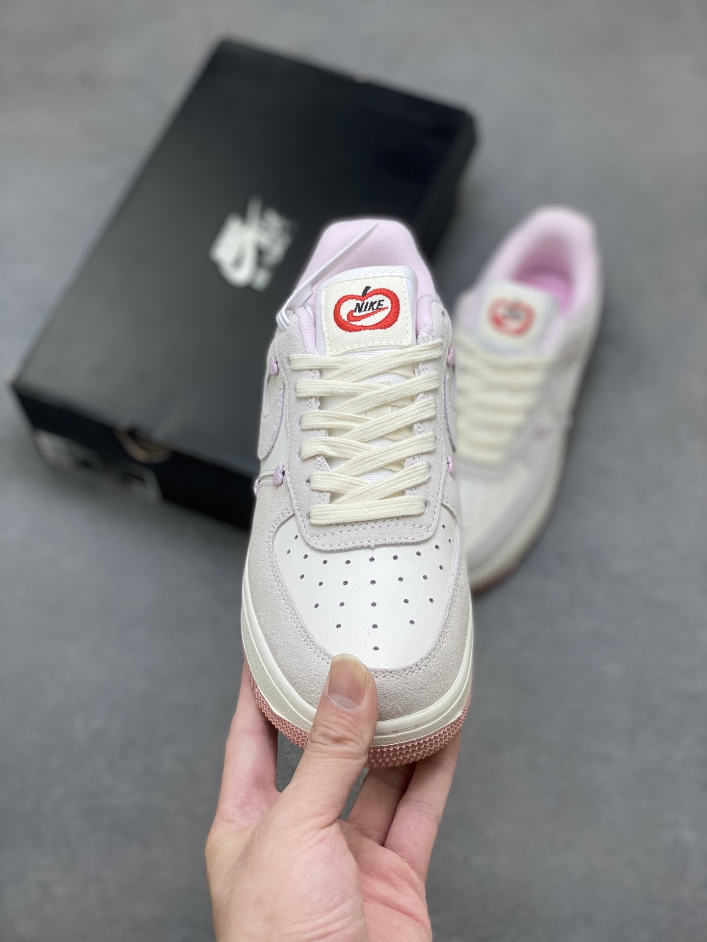 Nike Air Force 1 '07 Low HV5992-111 - Premium Comfort & Style 3 i1753114340499 7723 0 1