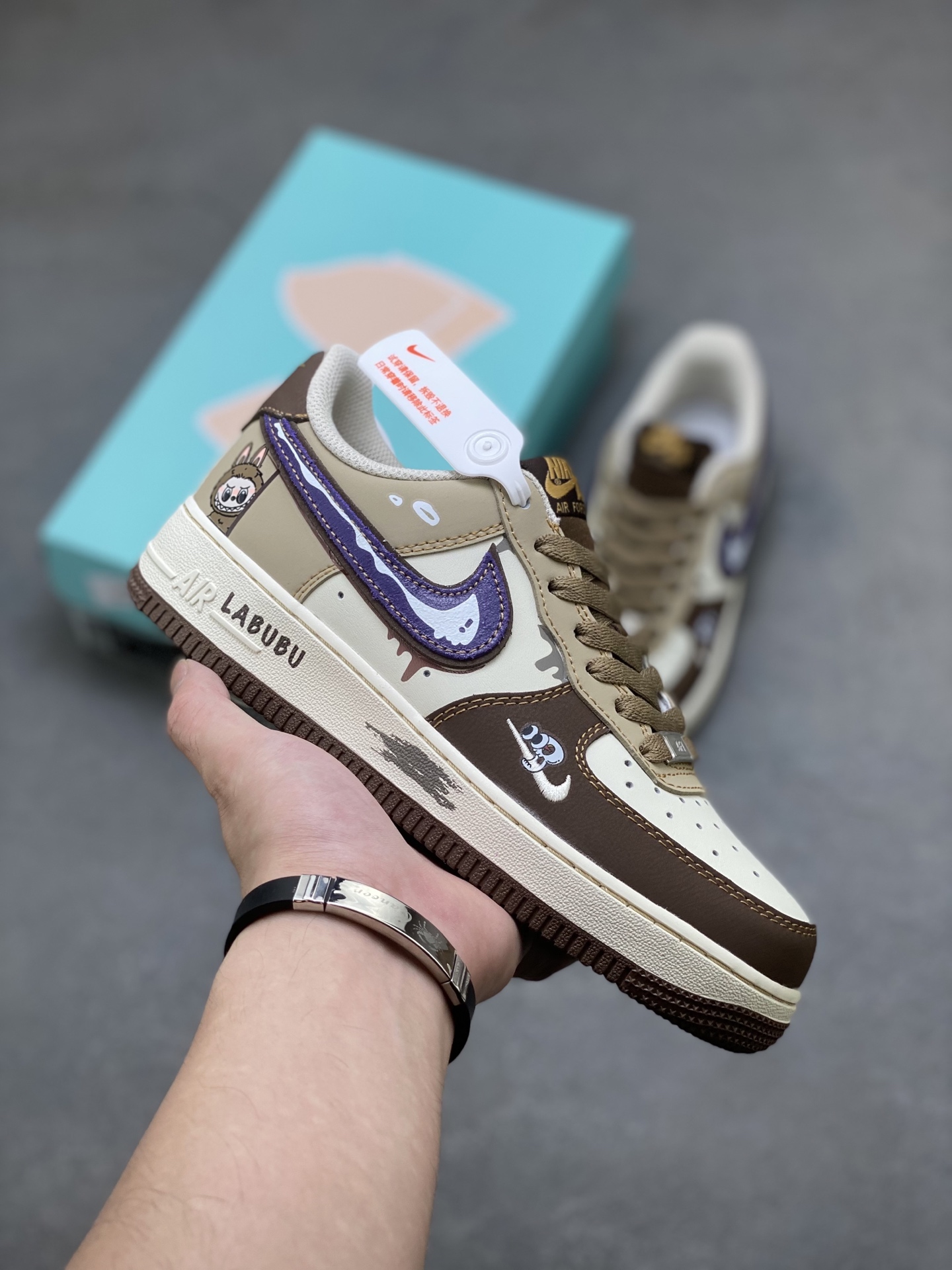 Nike Air Force 1 '07 Low Sneakers Limited Edition with Air Cushion 1 i1753200116009 2027 0 0