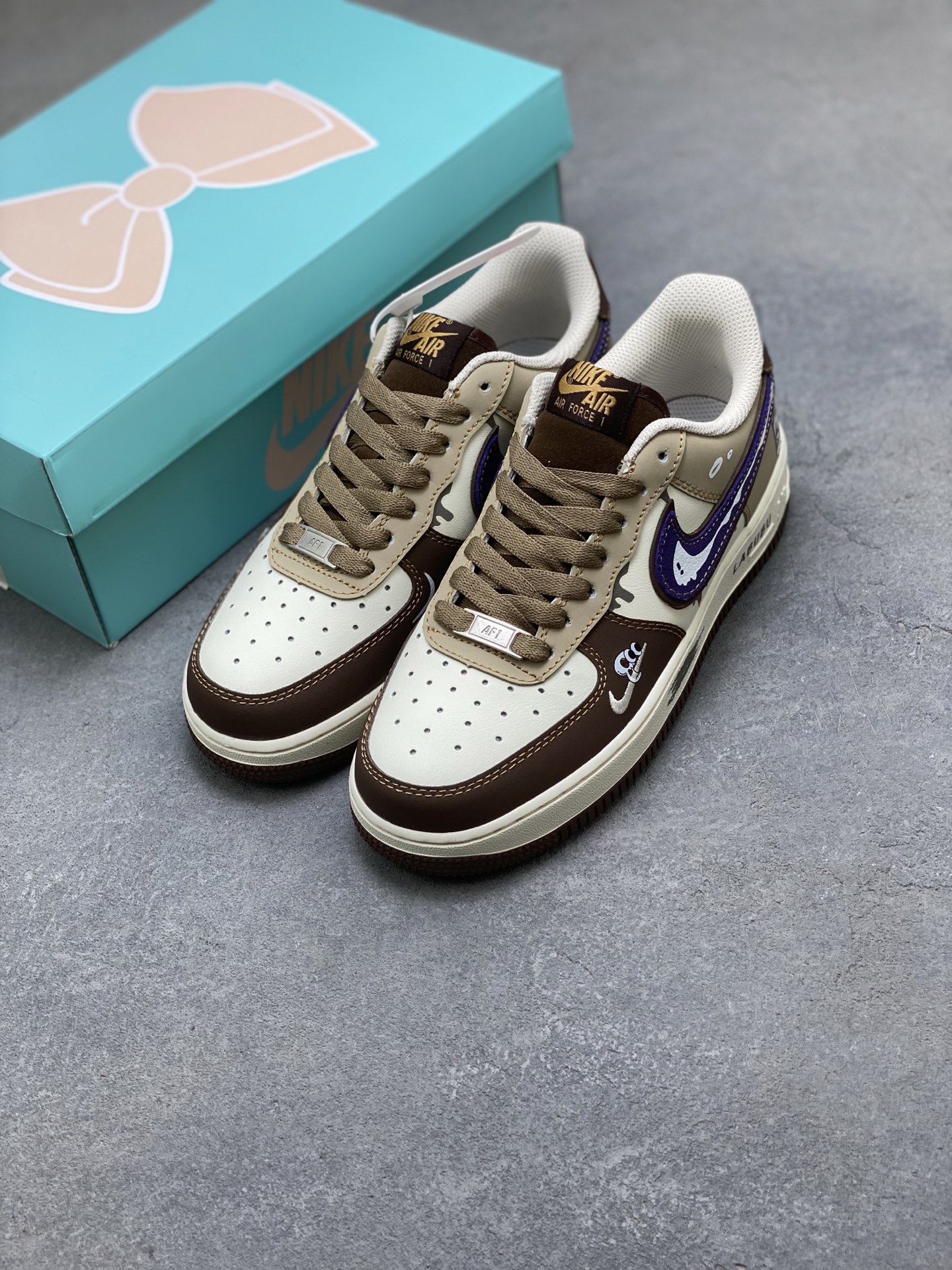 Nike Air Force 1 '07 Low Sneakers Limited Edition with Air Cushion 8 i1753200117673 4920 0 7