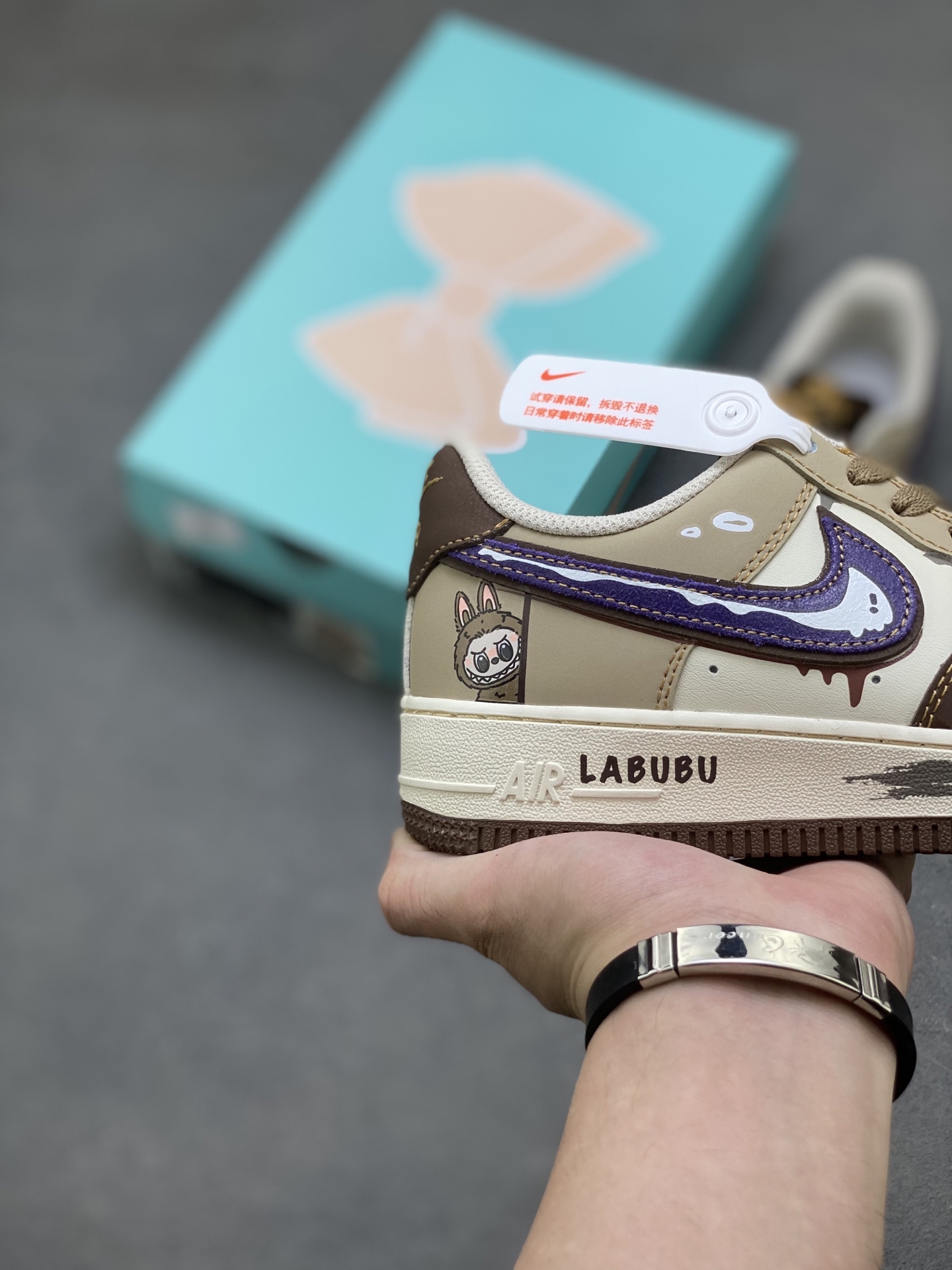 Nike Air Force 1 '07 Low Sneakers Limited Edition with Air Cushion 5 i1753200118224 6616 0 4