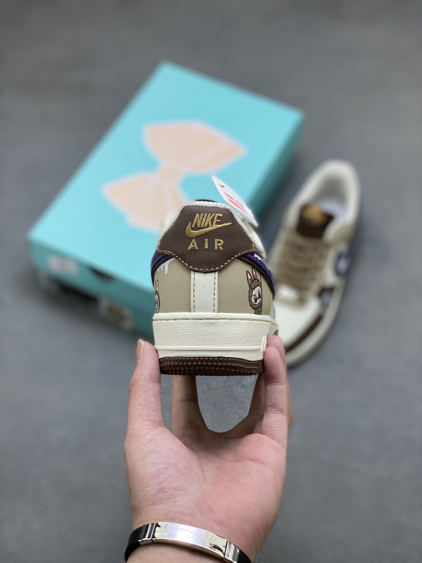 Nike Air Force 1 '07 Low Sneakers Limited Edition with Air Cushion 4 i1753200122149 4982 0 3