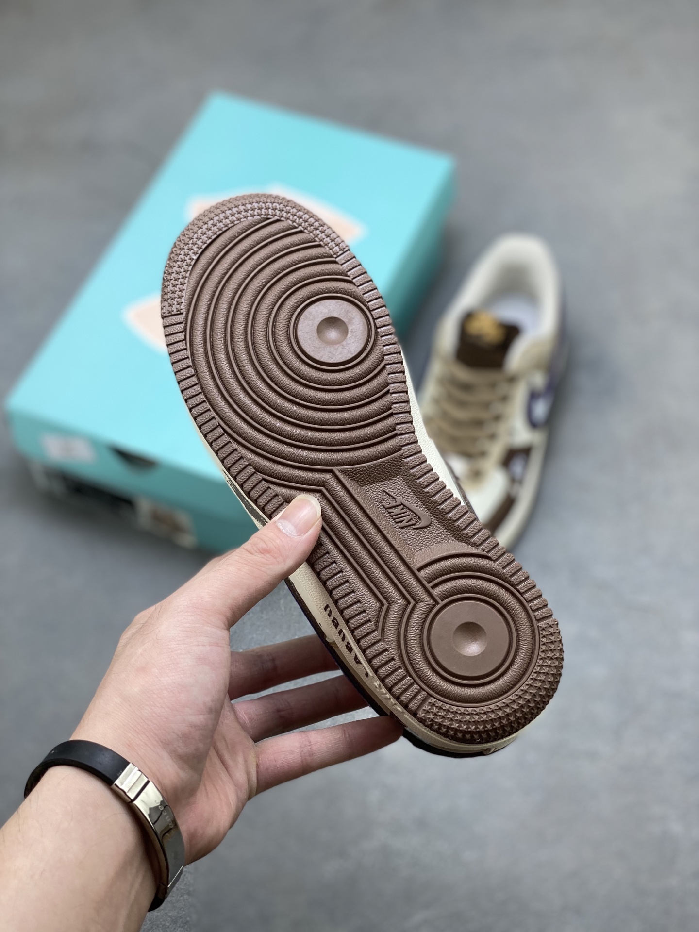 Nike Air Force 1 '07 Low Sneakers Limited Edition with Air Cushion 6 i1753200122963 823 0 5