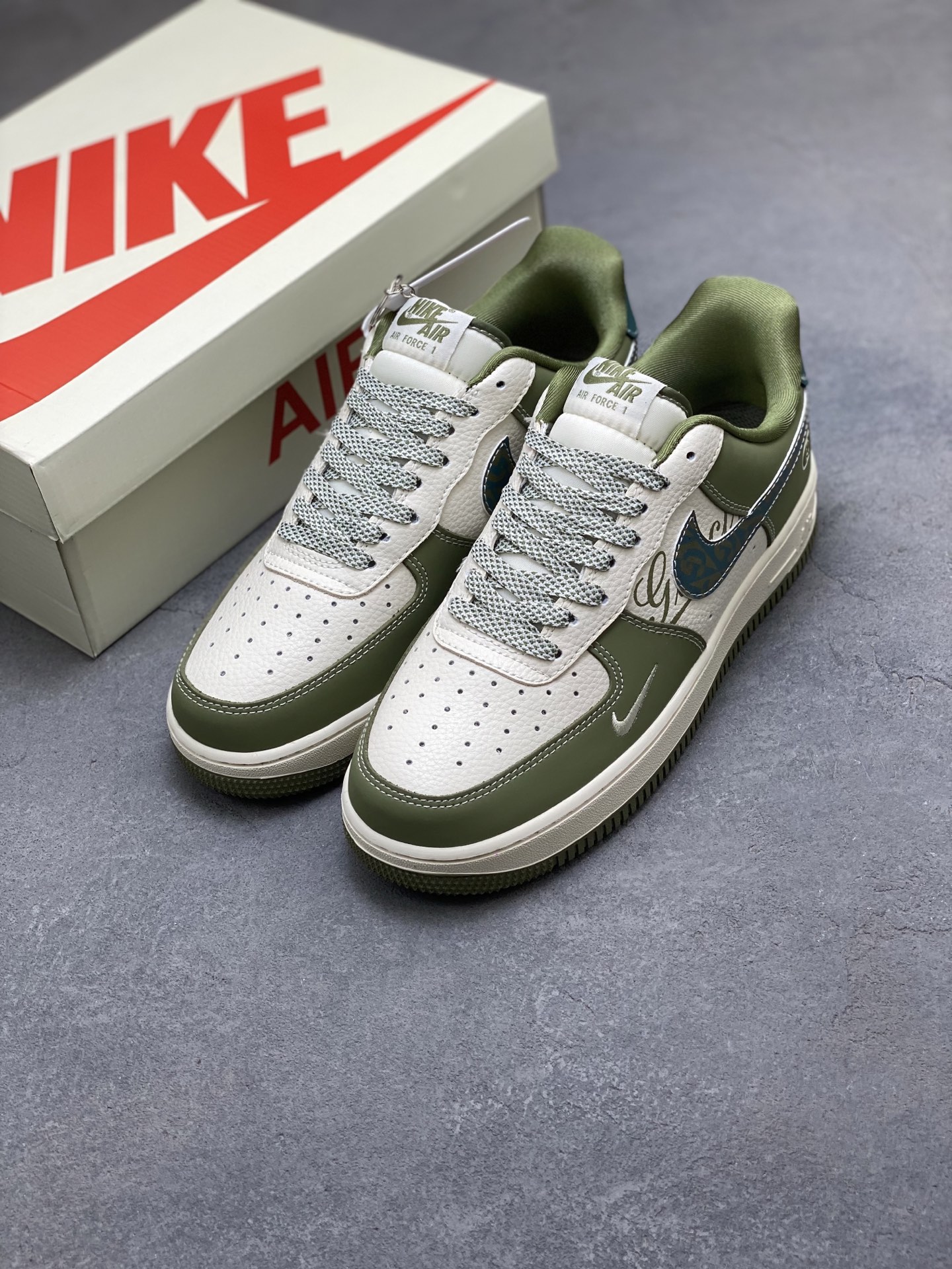 Nike Air Force 1 '07 Low Olive Green Leather Sneakers Limited Edition 9 i1753286437229 2570 0 7