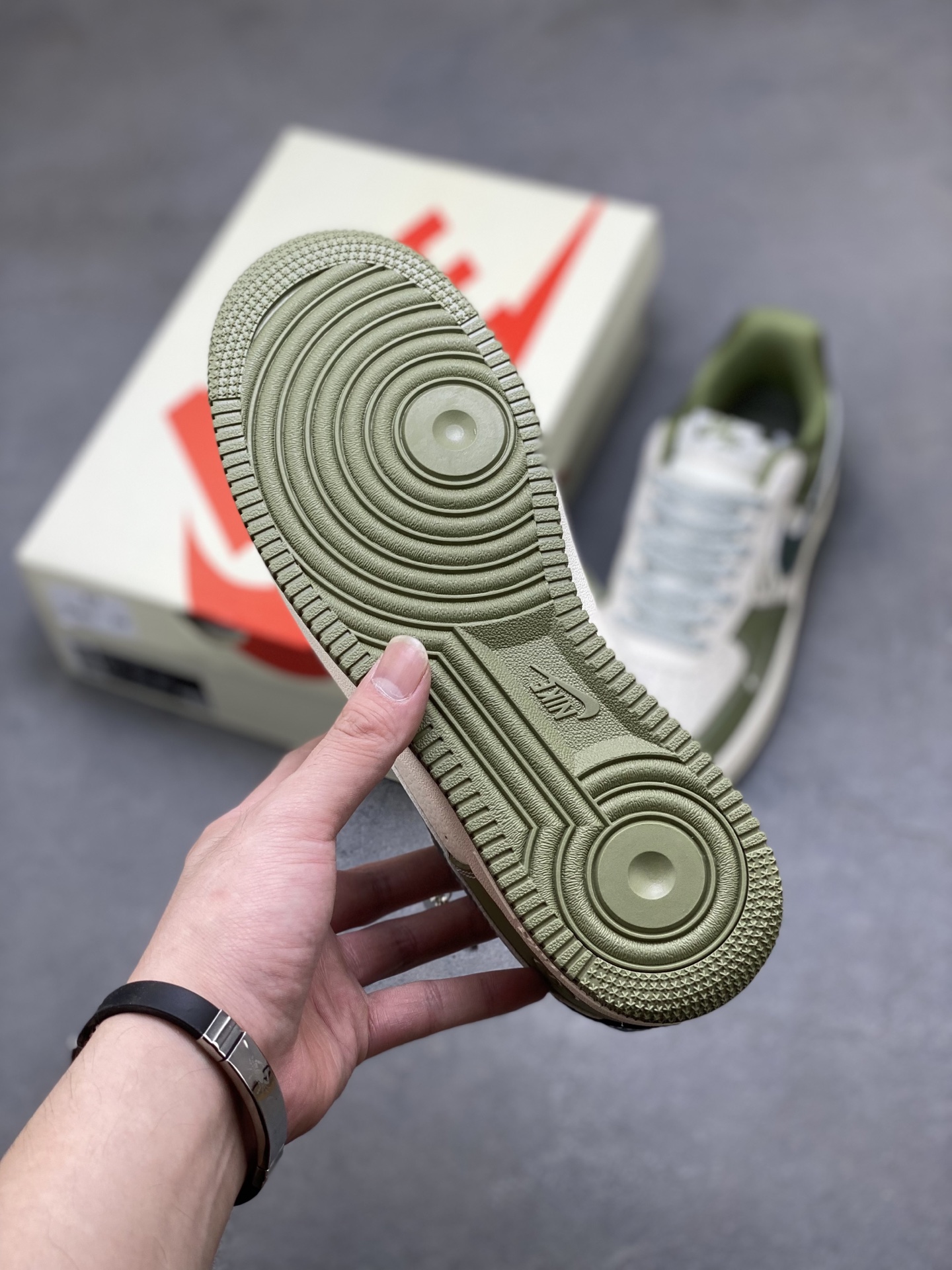 Nike Air Force 1 '07 Low Olive Green Leather Sneakers Limited Edition 7 i1753286440875 6935 0 5