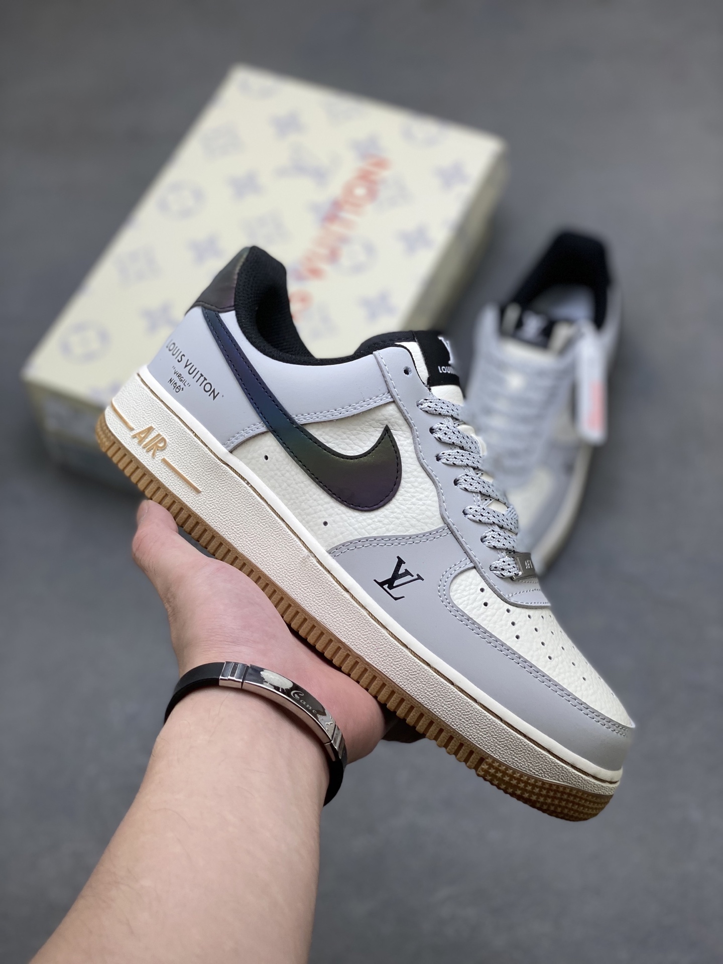 Nike Air Force 1 '07 Low Louis Vuitton Custom Sneakers Limited Edition 2 i1753286478616 1060 0 0