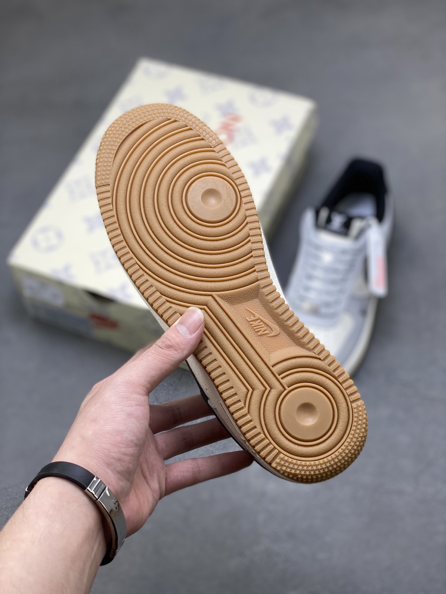Nike Air Force 1 '07 Low Louis Vuitton Custom Sneakers Limited Edition 7 i1753286479428 6888 0 5