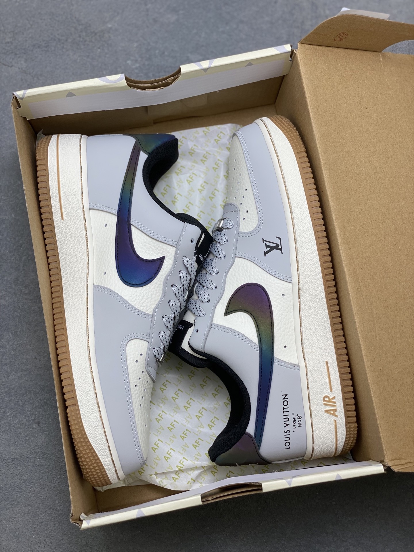 Nike Air Force 1 '07 Low Louis Vuitton Custom Sneakers Limited Edition 10 i1753286484378 4354 0 8