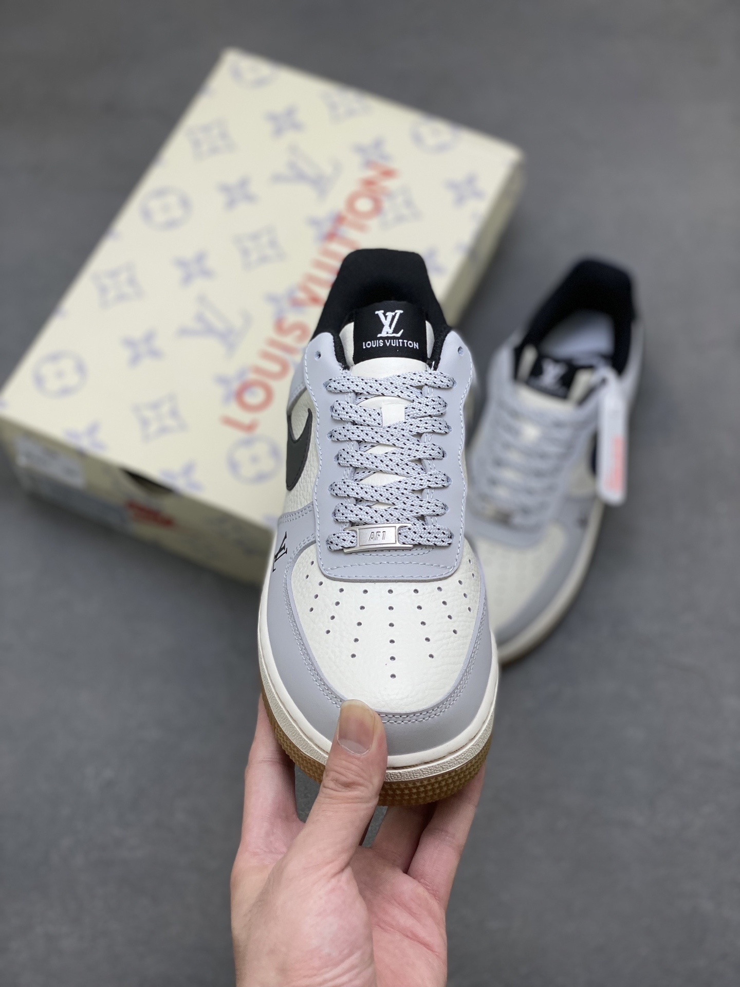 Nike Air Force 1 '07 Low Louis Vuitton Custom Sneakers Limited Edition 3 i1753286485253 1302 0 1