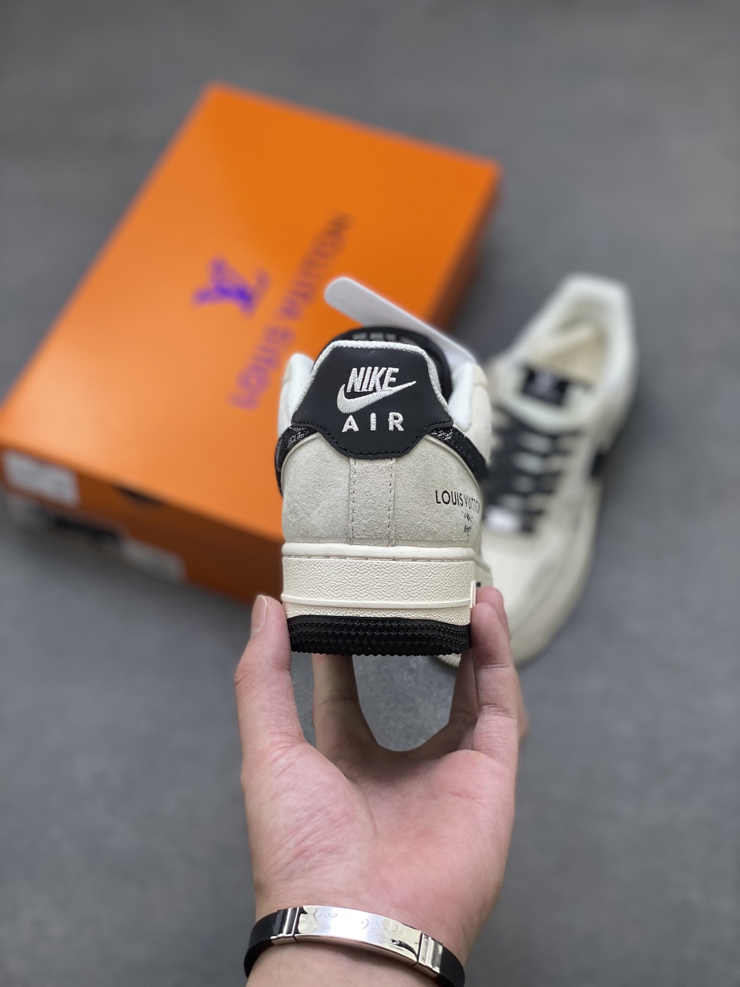 Nike Air Force 1 '07 Low Louis Vuitton Custom Sneakers Limited Edition 5 i1754064375836 9051 0 3