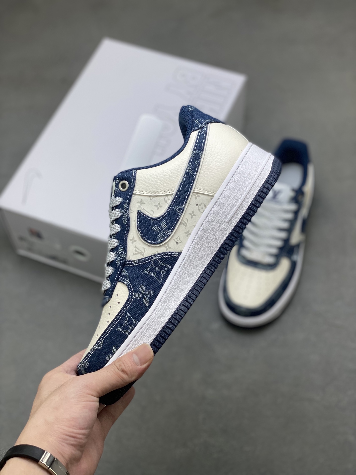 Nike Air Force 1 '07 Low Louis Vuitton Custom Sneakers - Limited Edition 4 i1754064409385 9269 0 2