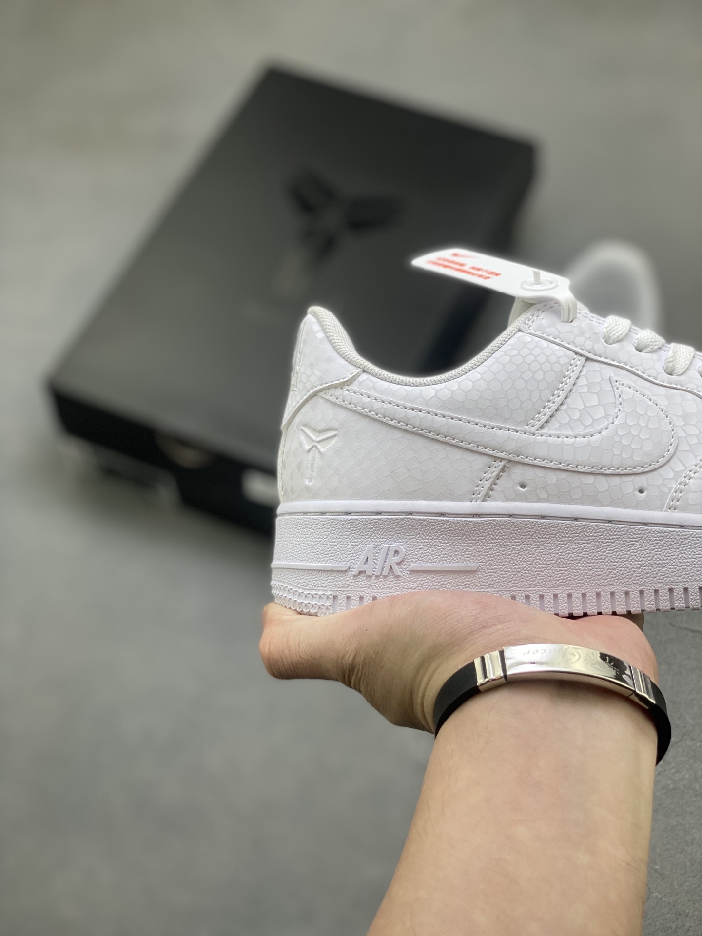 Nike Air Force 1 '07 Low White Leather Sneakers - Limited Edition 6 i1754236999503 5198 0 4