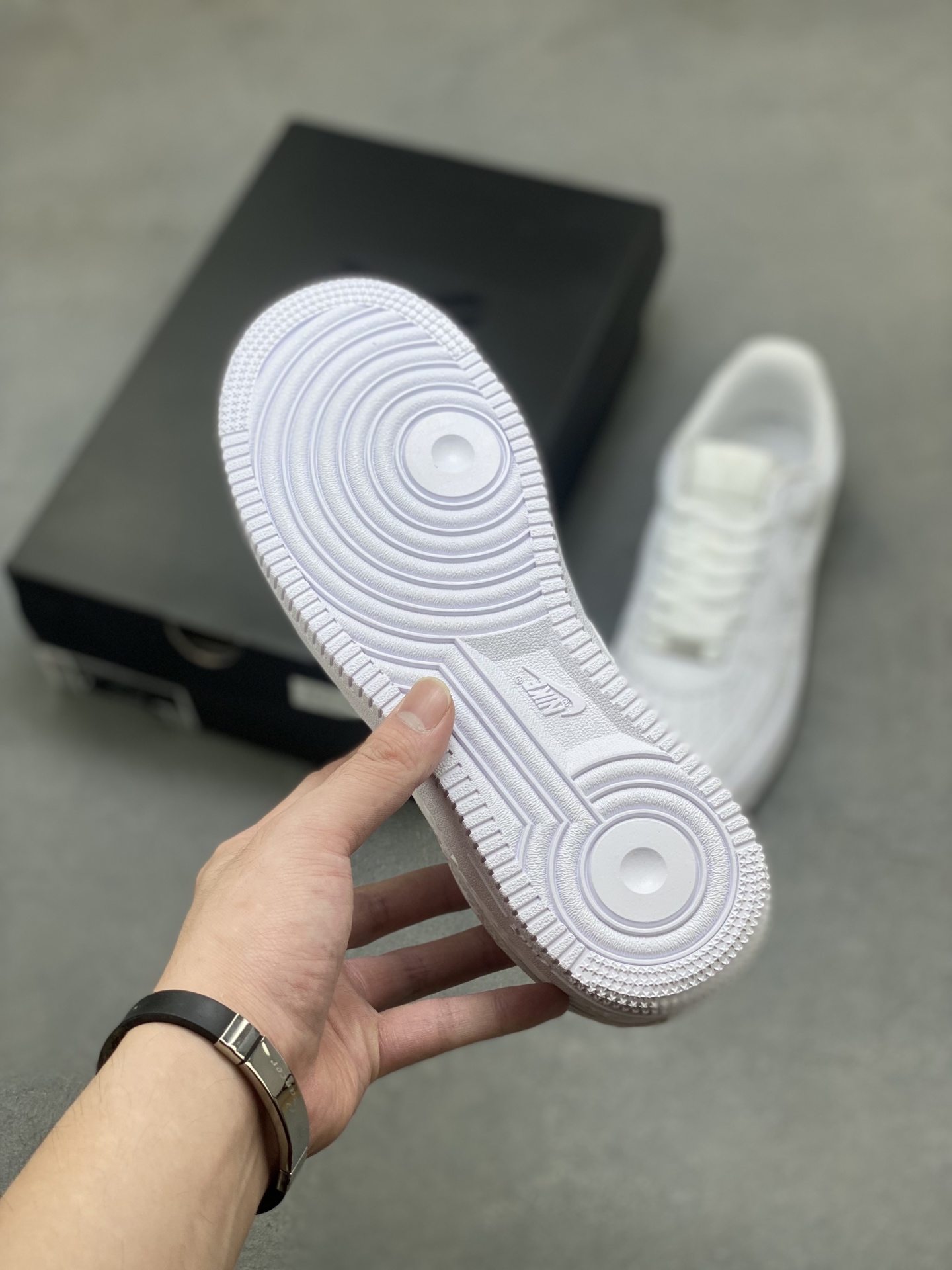 Nike Air Force 1 '07 Low White Leather Sneakers - Limited Edition 7 i1754236999559 1752 0 5