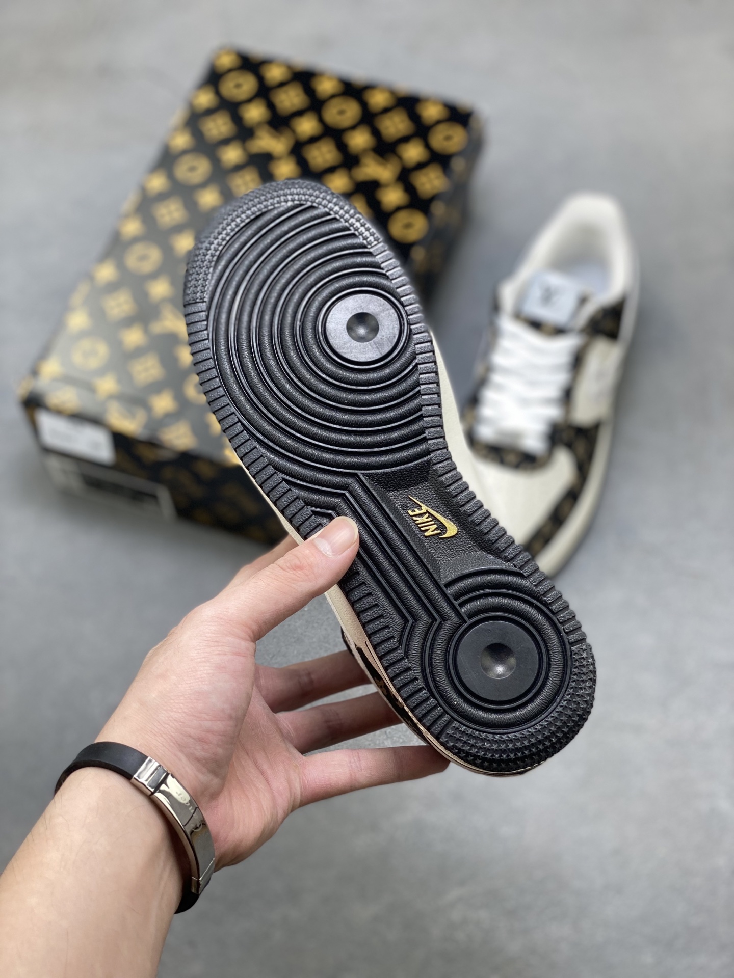 Nike Air Force 1 '07 Low Louis Vuitton Custom Sneakers - Limited Edition 7 i1754237044343 5251 0 5