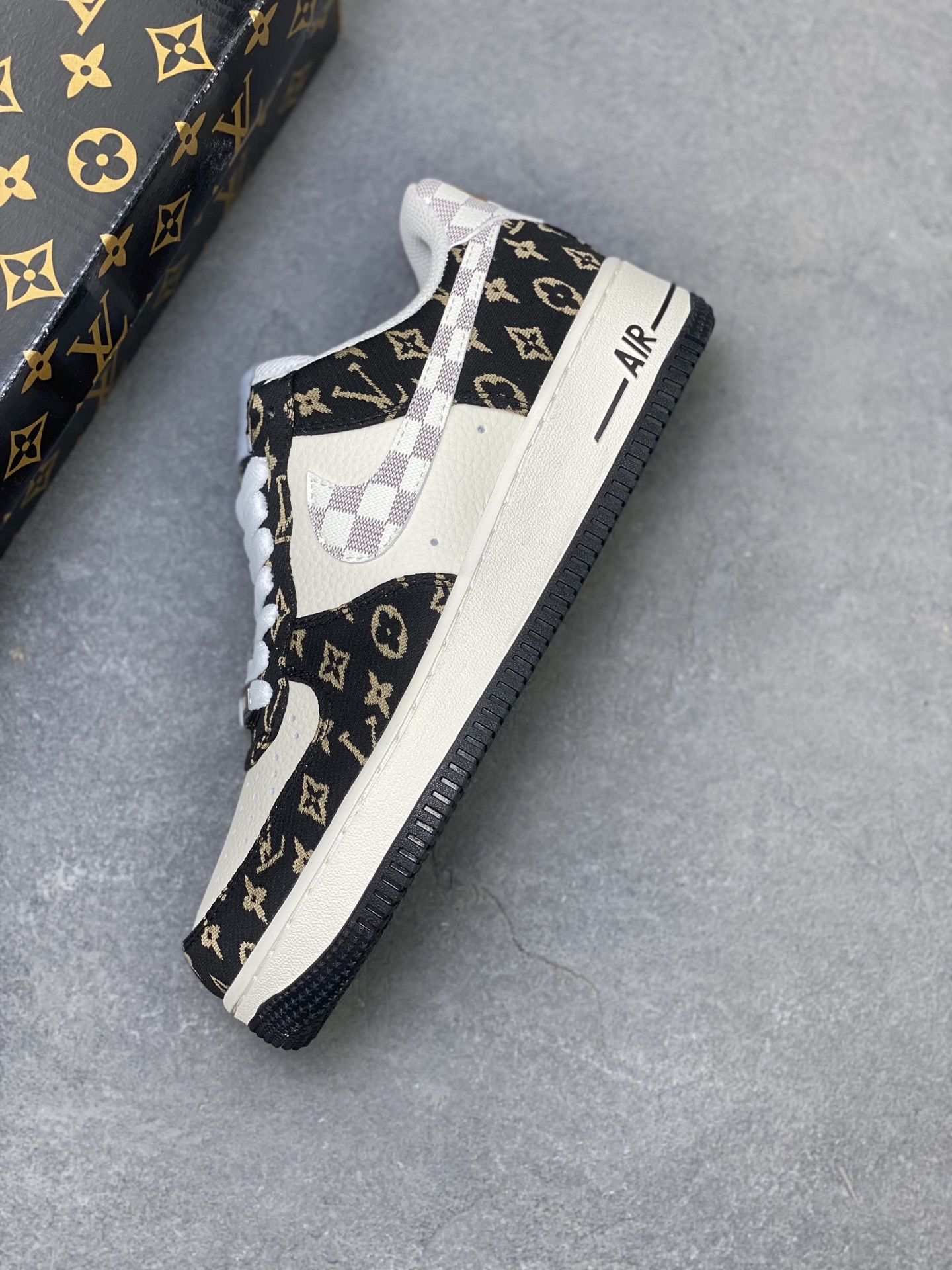 Nike Air Force 1 '07 Low Louis Vuitton Custom Sneakers - Limited Edition 8 i1754237049616 4890 0 6