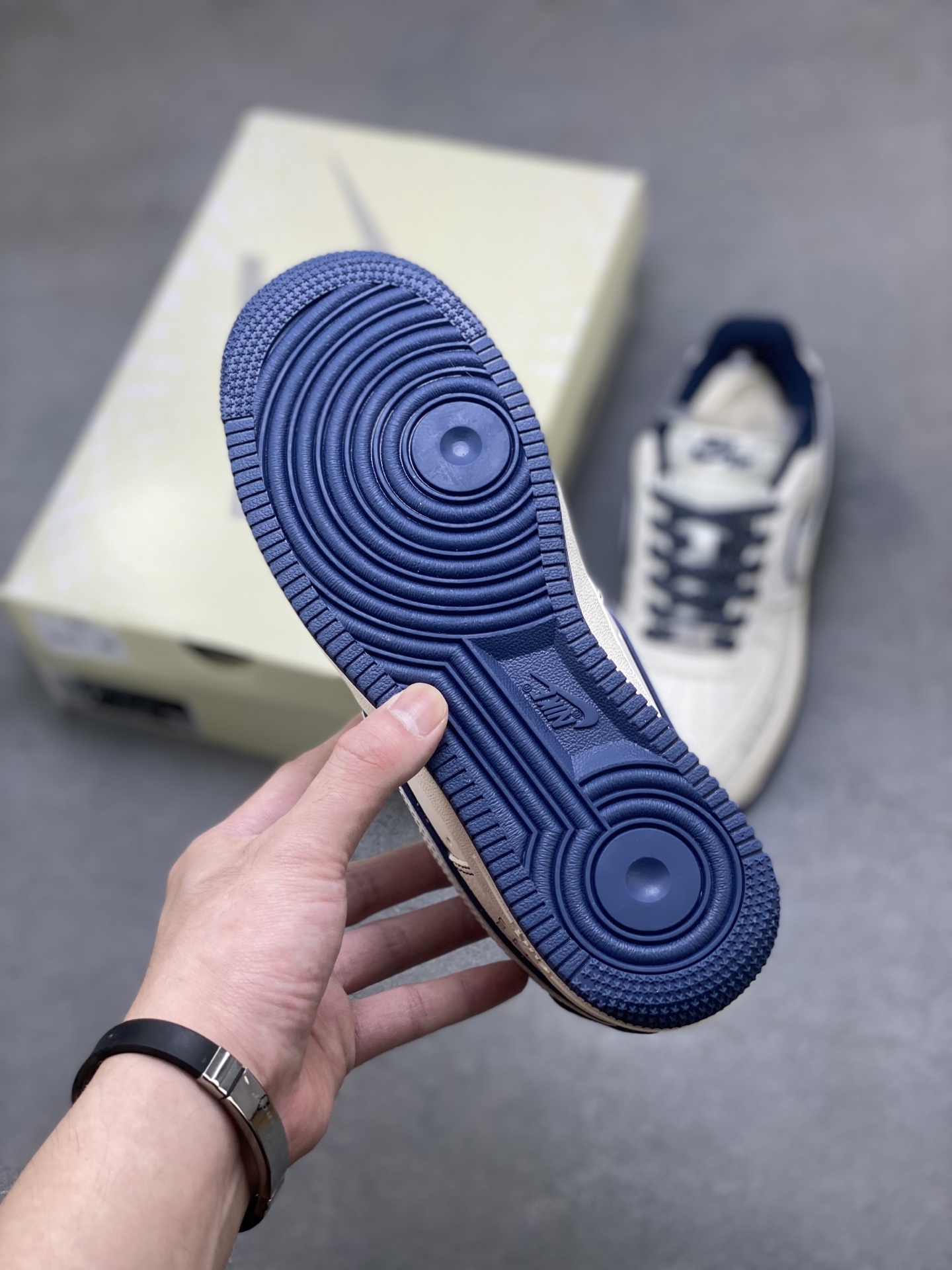 Nike Air Force 1 '07 Low Sneakers White/Navy Limited Edition - All Sizes 7 i1756051291319 4177 0 5