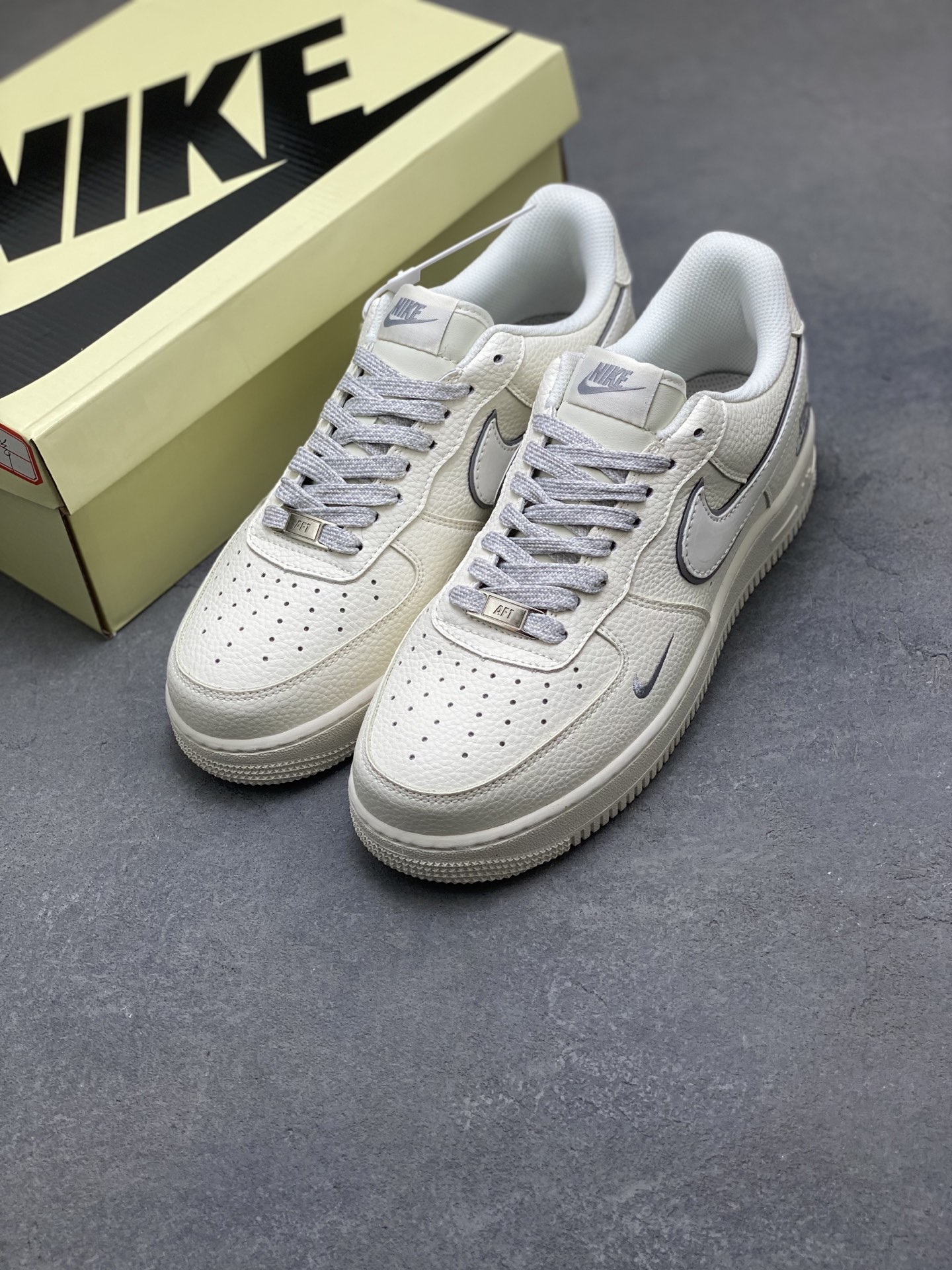 Nike Air Force 1 '07 Low Sneakers - Limited Edition, Premium Comfort 9 i1756051334593 967 0 7