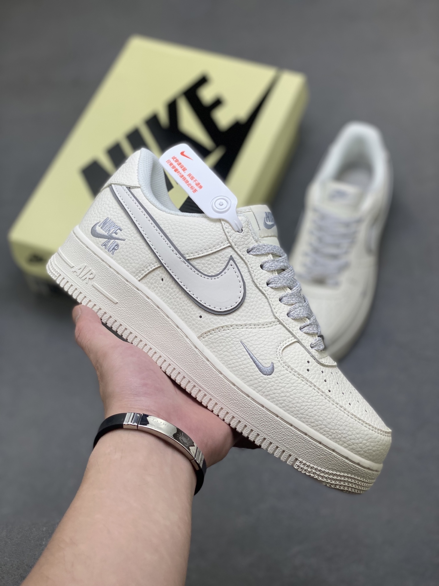 Nike Air Force 1 '07 Low Sneakers - Limited Edition, Premium Comfort 2 i1756051336663 1150 0 0