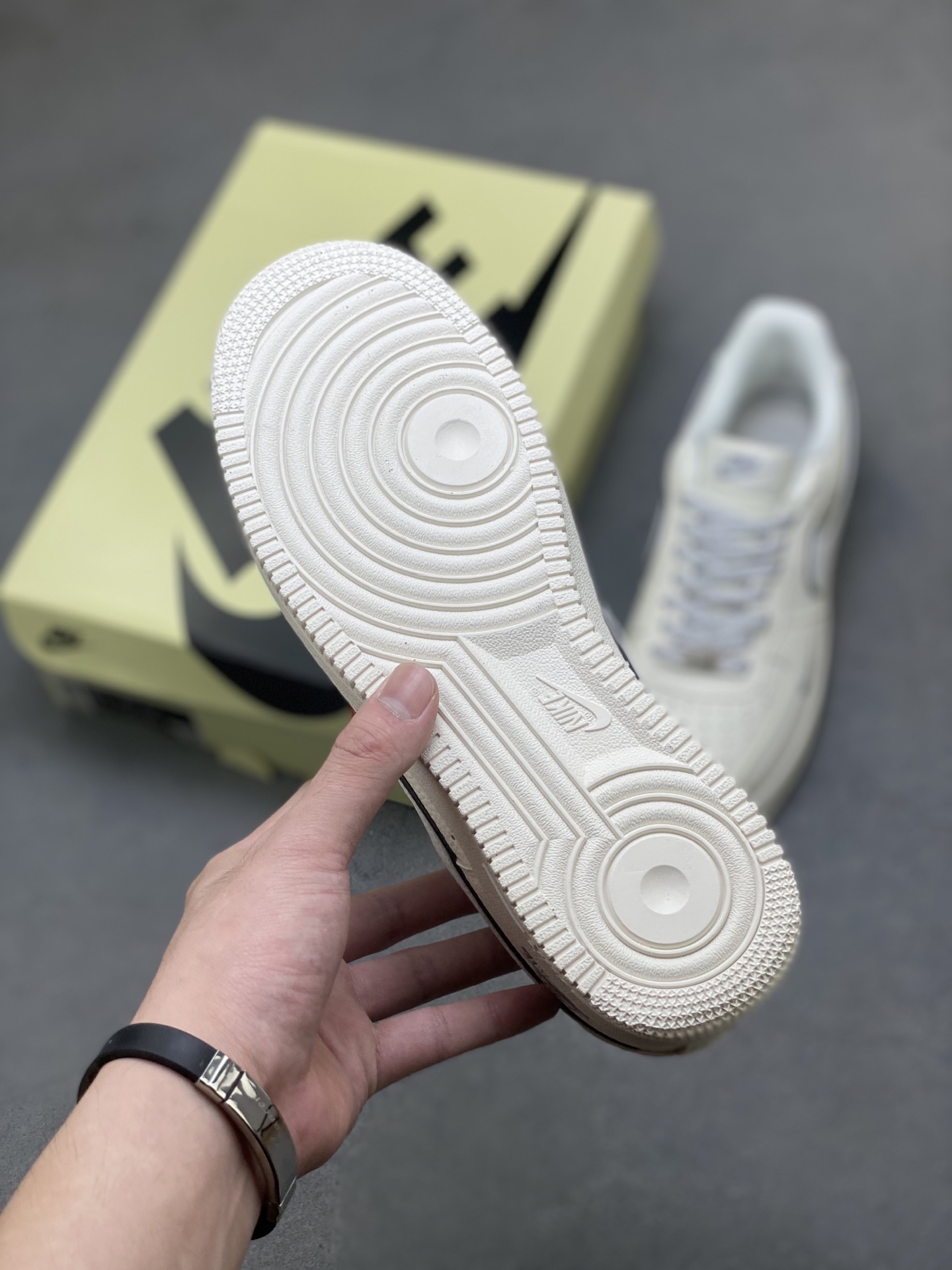 Nike Air Force 1 '07 Low Sneakers - Limited Edition, Premium Comfort 7 i1756051339163 4303 0 5