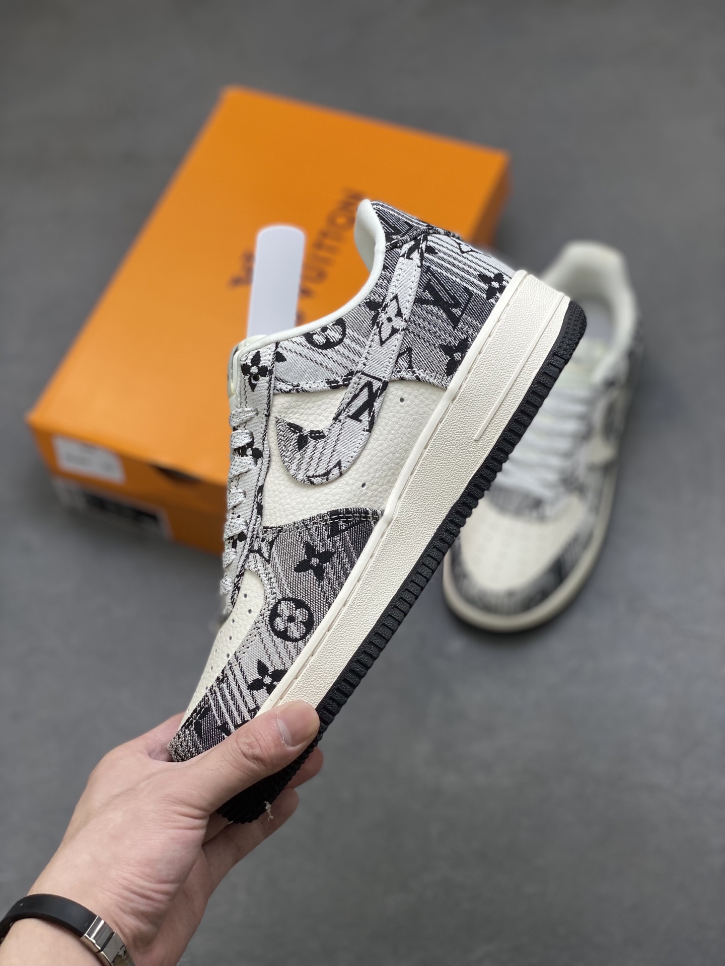 Nike Air Force 1 '07 Low Louis Vuitton Custom Sneakers - Limited Edition 4 i1756051423795 4702 0 2