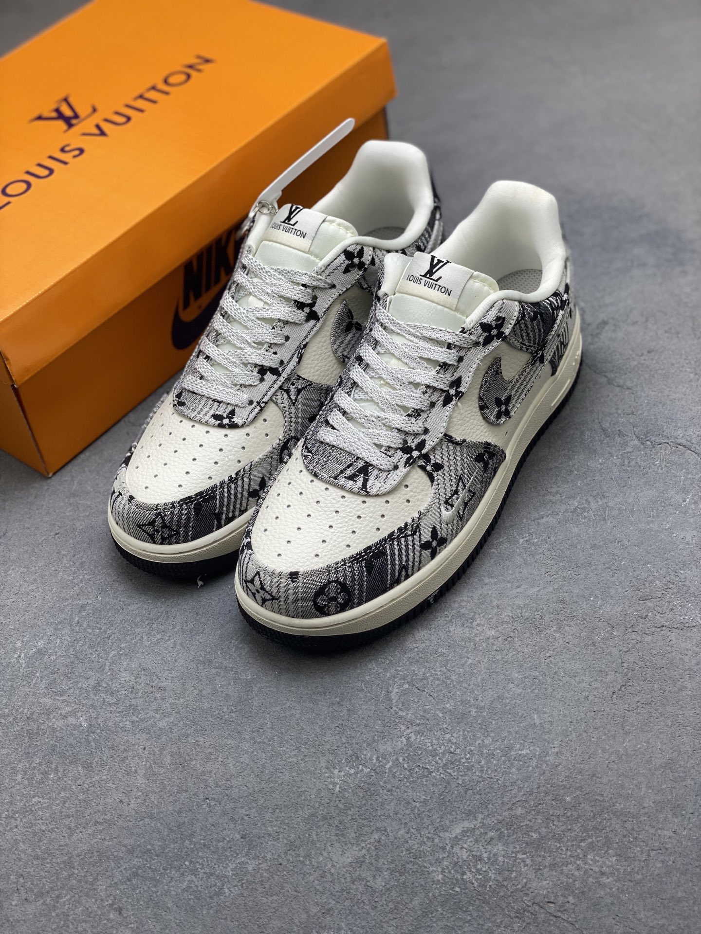 Nike Air Force 1 '07 Low Louis Vuitton Custom Sneakers - Limited Edition 9 i1756051424174 9616 0 7