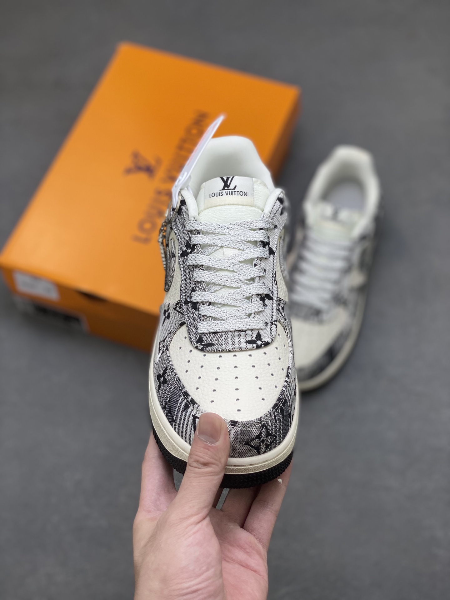 Nike Air Force 1 '07 Low Louis Vuitton Custom Sneakers - Limited Edition 3 i1756051428121 9255 0 1