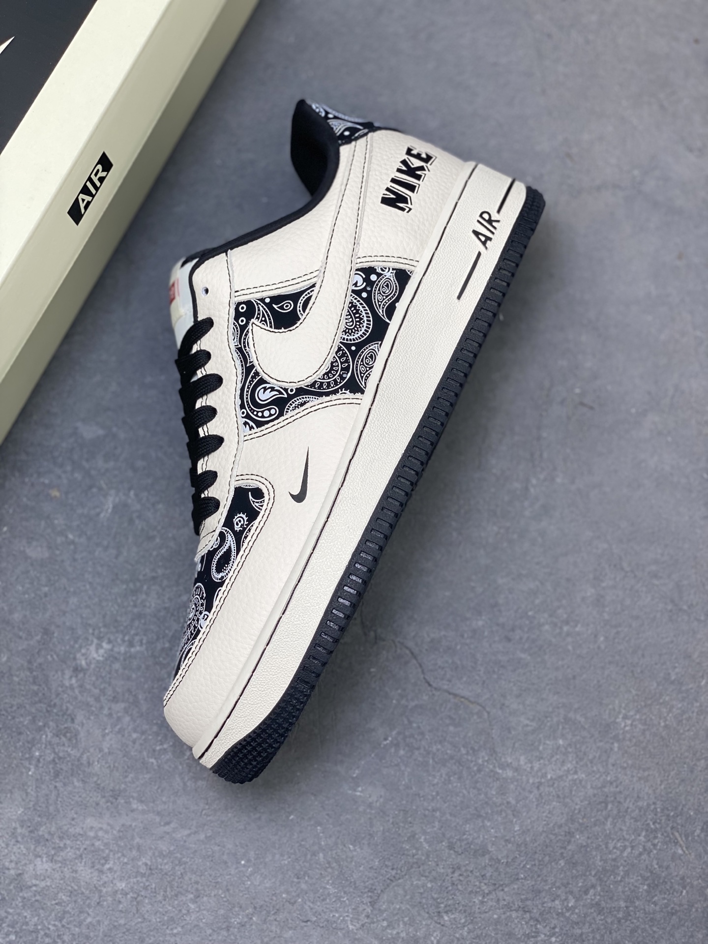 Nike Air Force 1 '07 Low Limited Edition Sneakers - Premium Comfort & Style 8 i1756915710015 8430 0 6