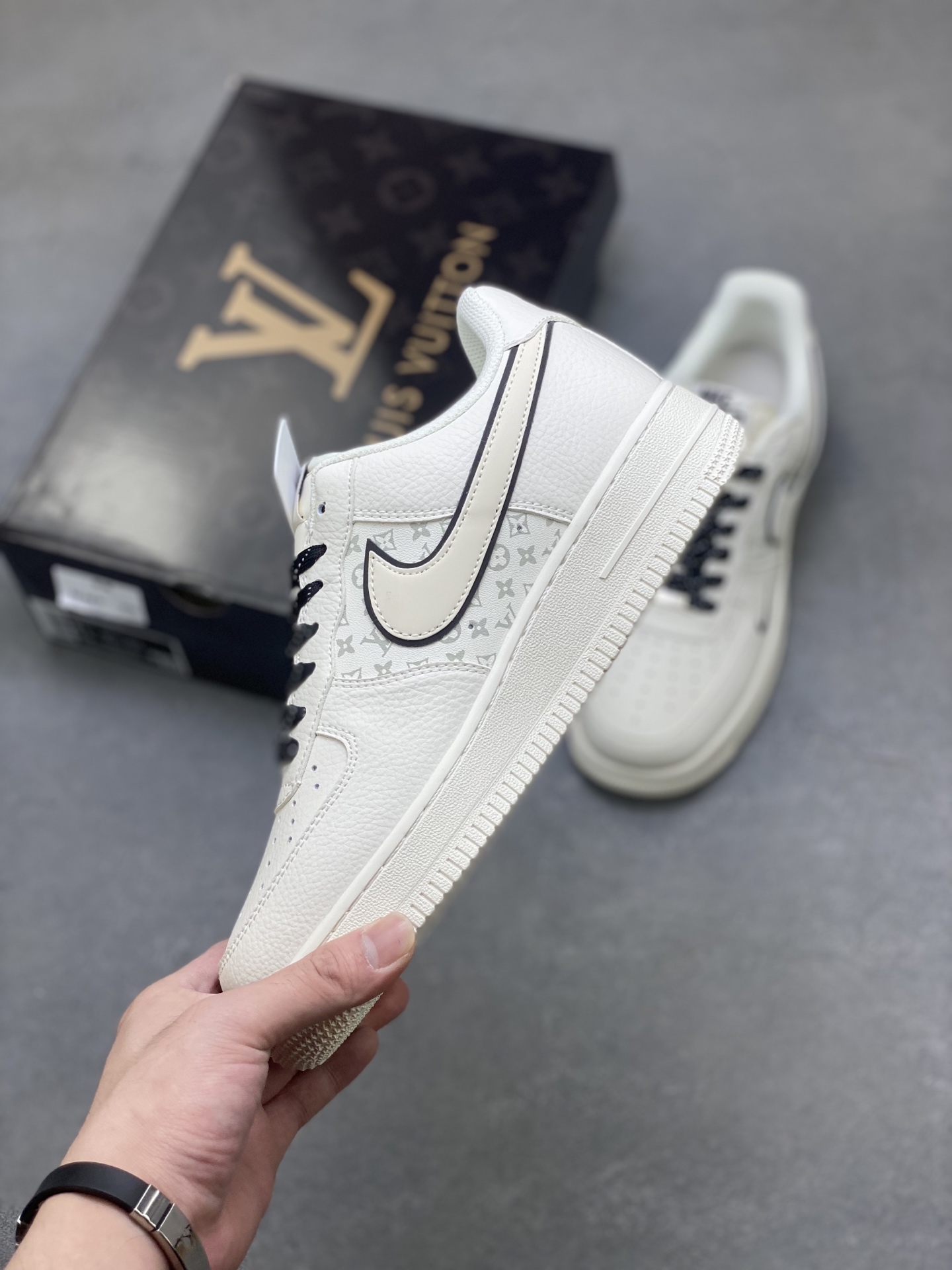 Nike Air Force 1 '07 Low Louis Vuitton Custom Sneakers Limited Edition 4 i1756915753708 572 0 2