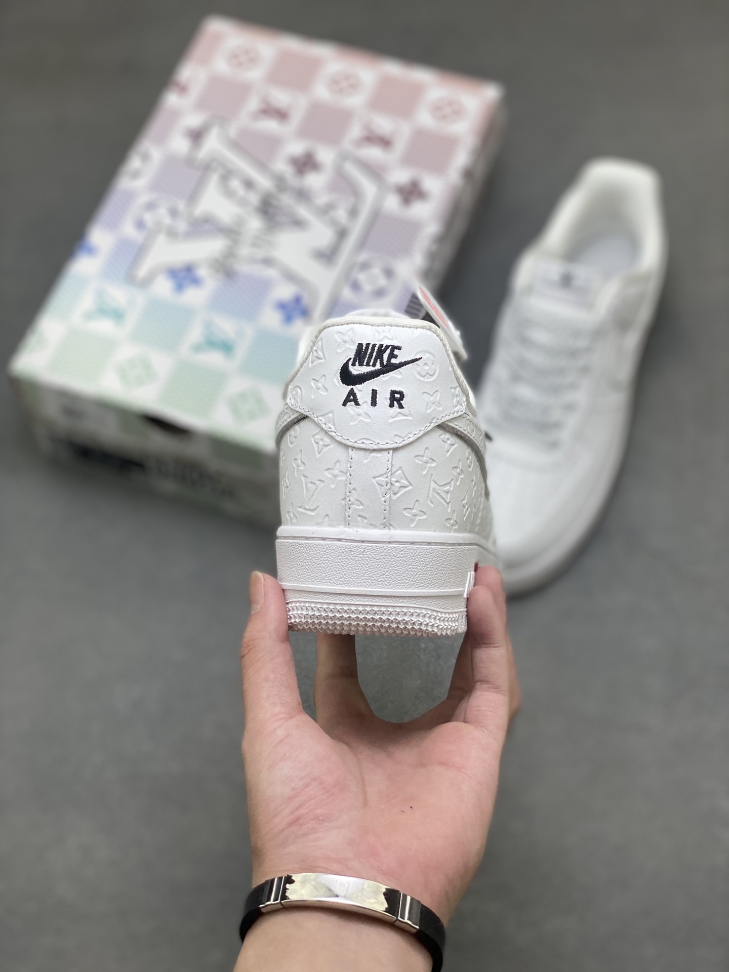 Nike Air Force 1 '07 Low White Leather Sneakers with Monogram - Limited Edition 5 i1757174440484 1144 0 3