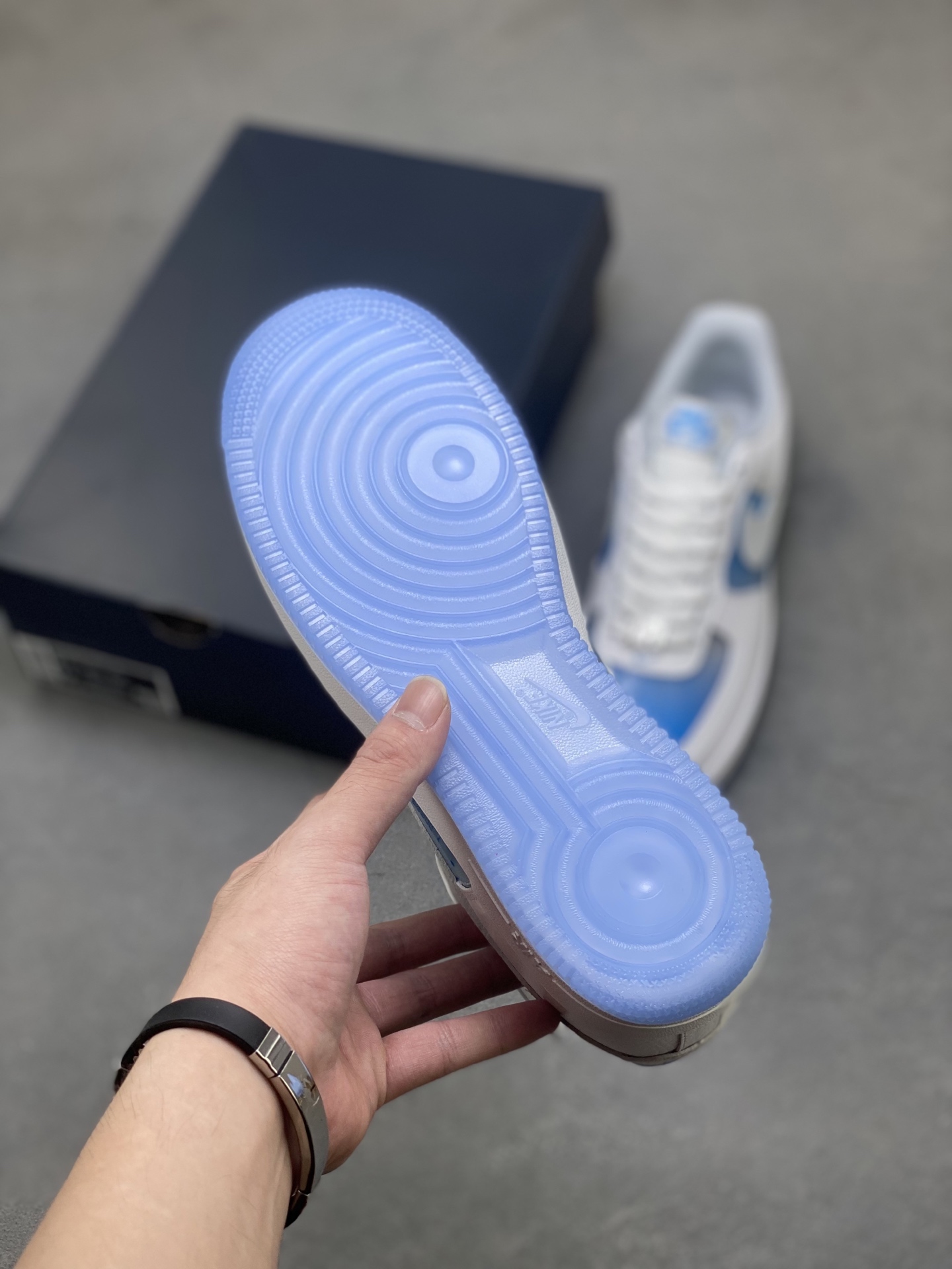 Nike Air Force 1 '07 Low White/Blue Limited Edition Sneakers - IB5724-100 7 i1757261472370 226 0 5