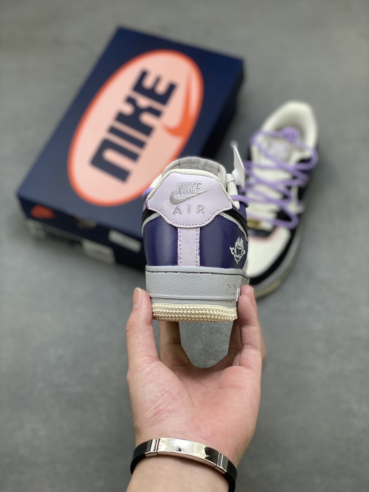 Nike Air Force 1 '07 Low Sneakers, Limited Edition - Style & Comfort 5 i1757261525371 756 0 3