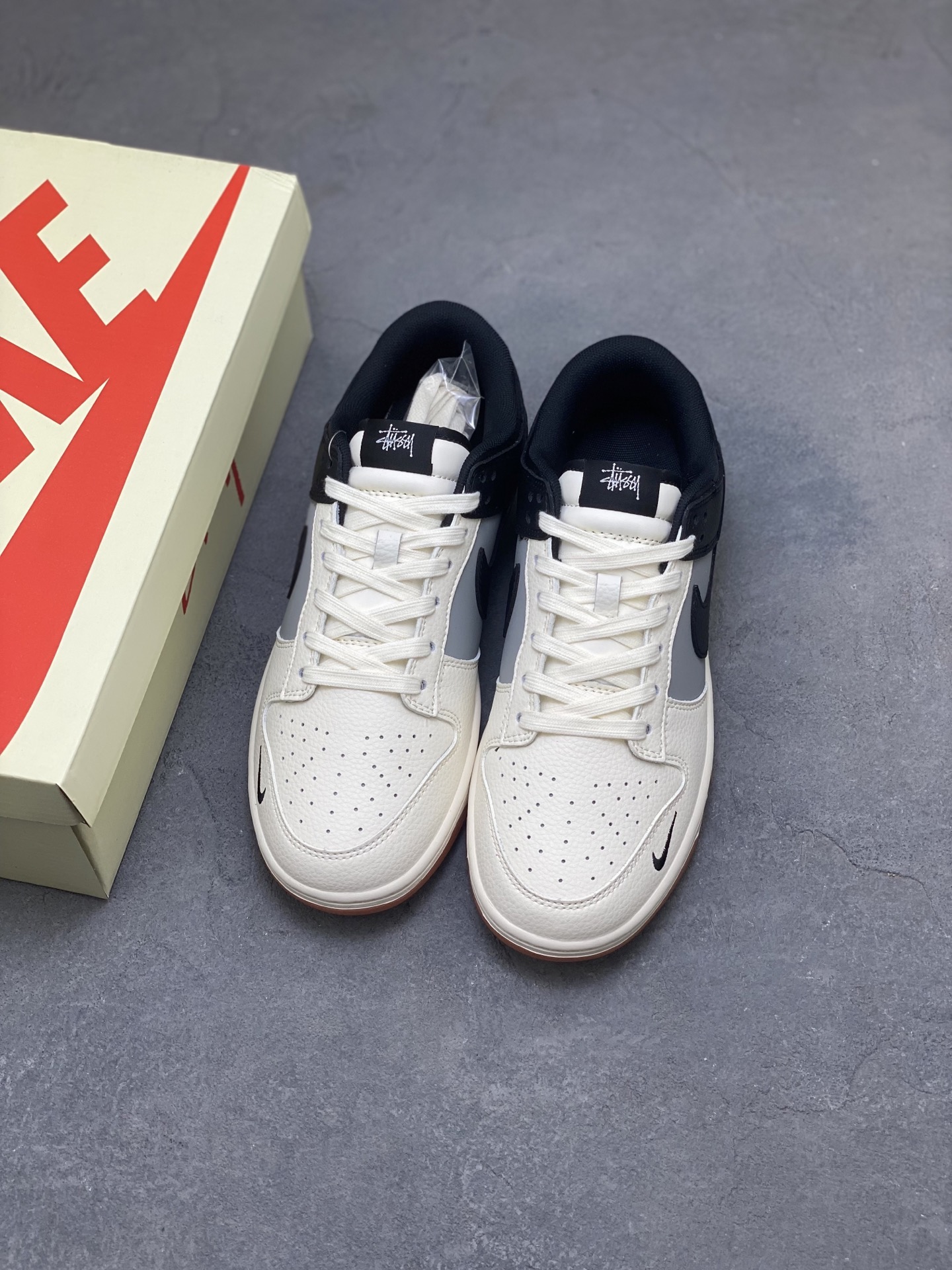 Nike SB Dunk Low Premium Casual Sneakers - Anniversary Edition - Limited 8 i1757261840793 6108 0 7