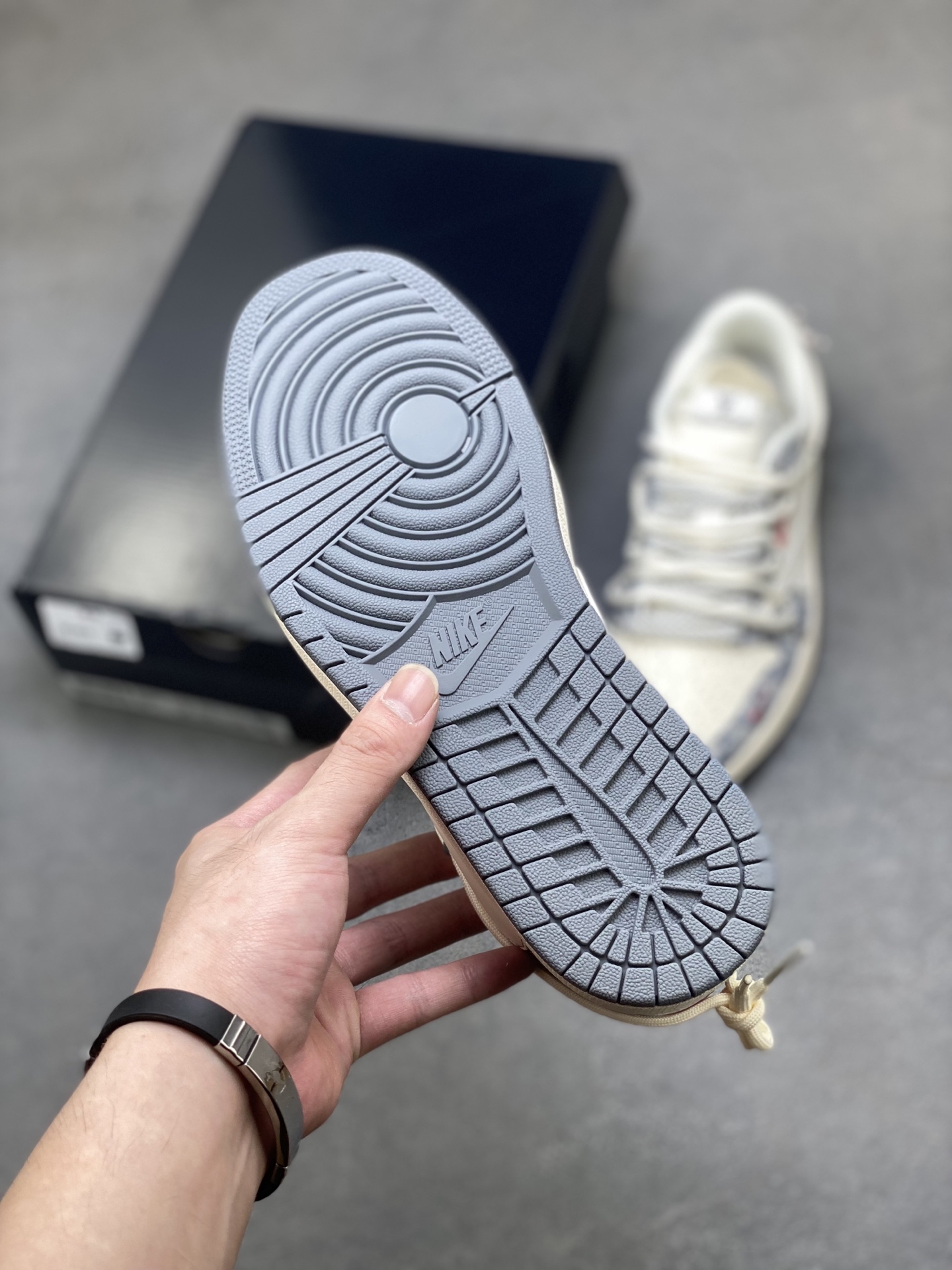 Air Jordan 1 Low Fragment x Travis Scott x Dior Collaboration Sneakers 7 i1757261996527 382 0 5