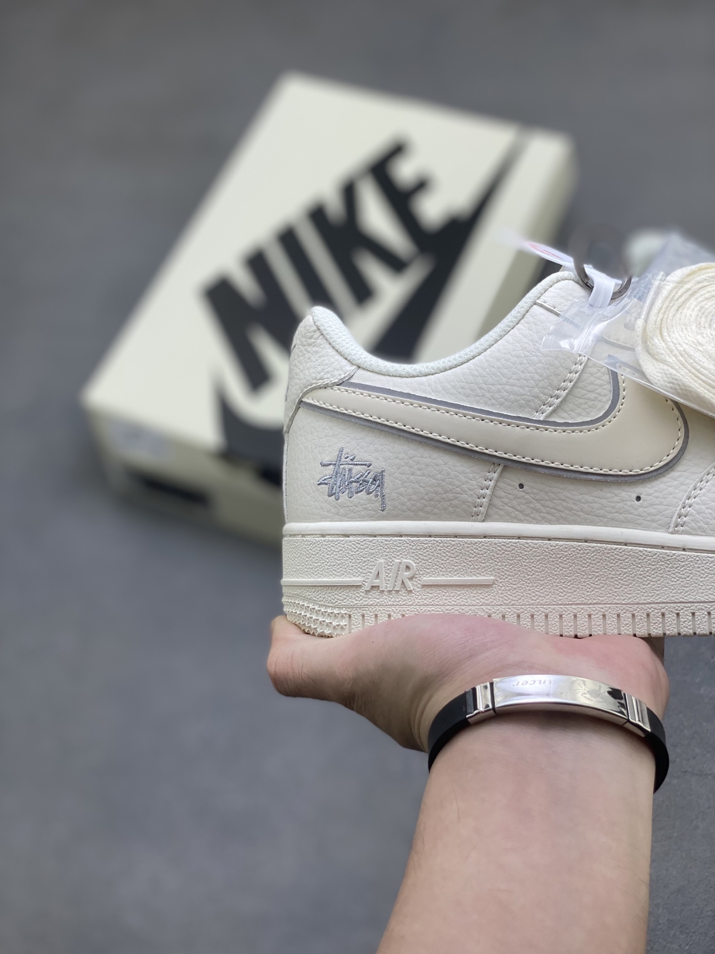 Nike Air Force 1 '07 Low Stüssy Fossil Stone Sneakers CS5288-034 6 i1757347393781 9256 0 4