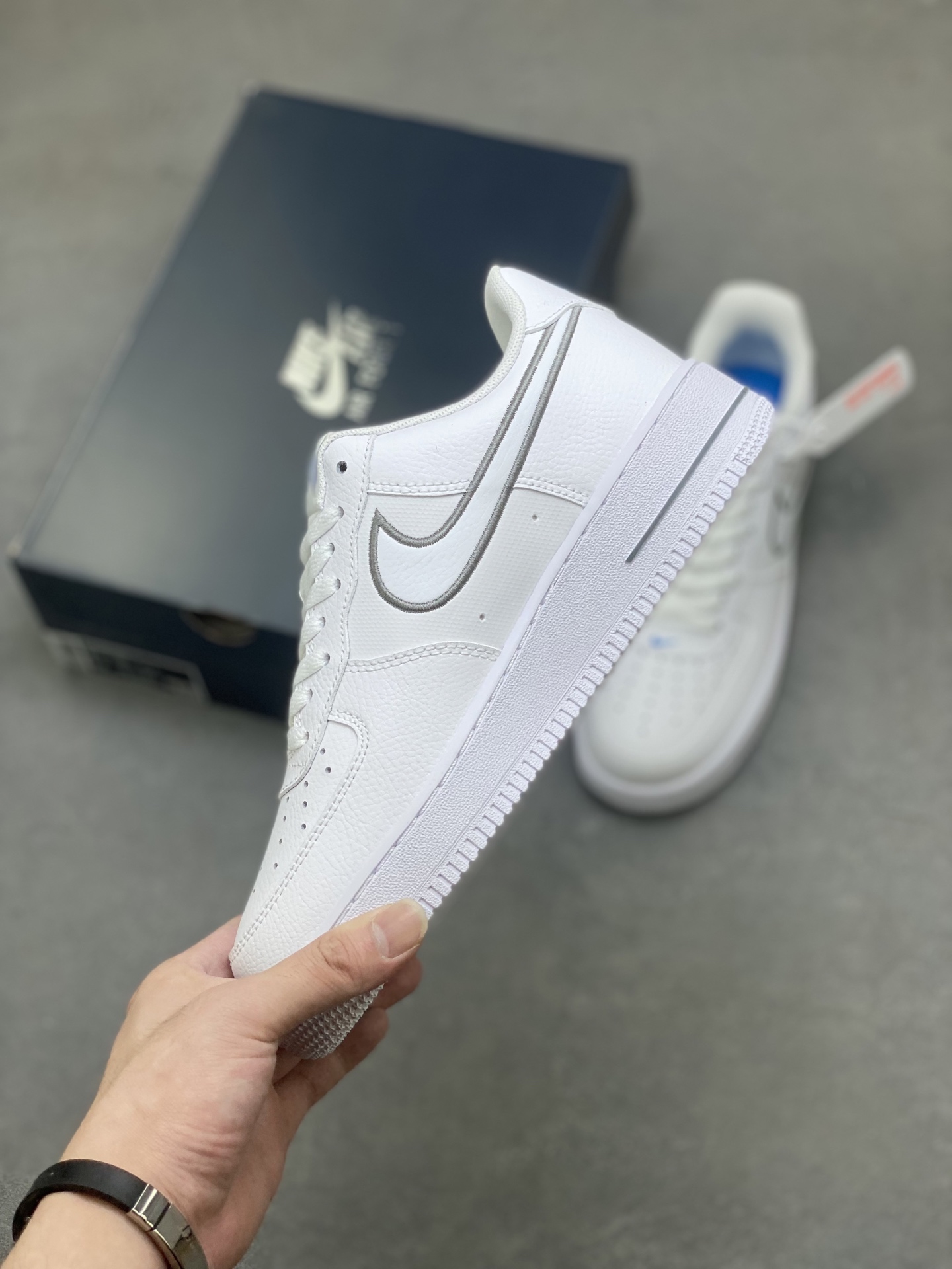 Nike Air Force 1 '07 Low White/Grey Stitching Limited Edition Sneakers 4 i1757606796915 777 0 2
