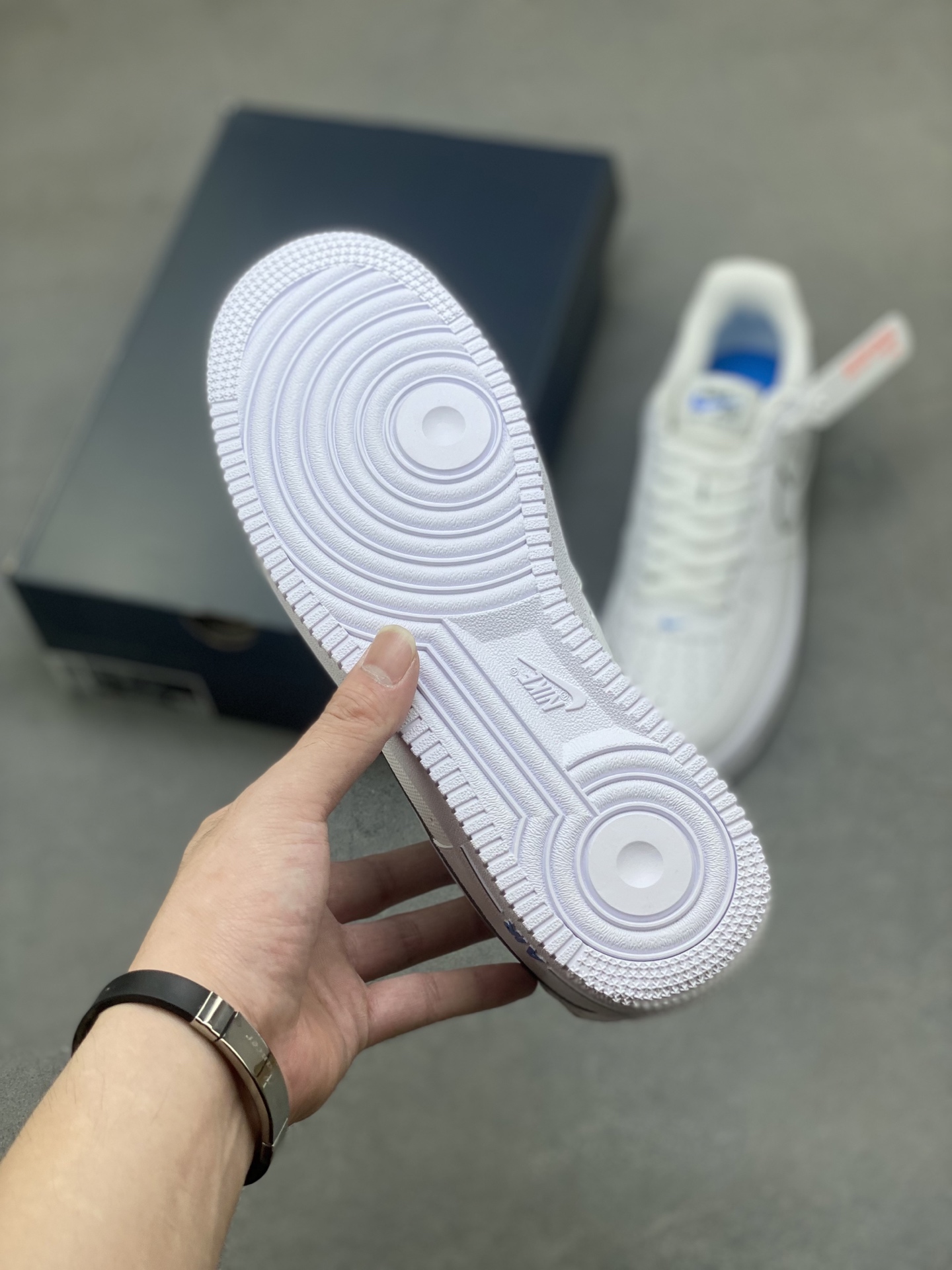 Nike Air Force 1 '07 Low White/Grey Stitching Limited Edition Sneakers 7 i1757606798872 8689 0 5