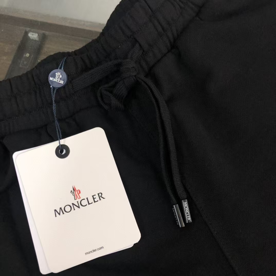 “Gold Logo Embroidery Recreational Shorts for Men and Women in Black, Sizes S-XL” - 图片 9