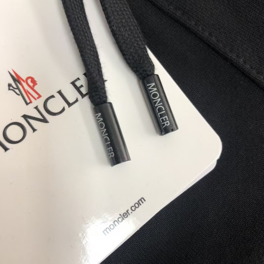 “Gold Logo Embroidery Recreational Shorts for Men and Women in Black, Sizes S-XL” - 图片 8