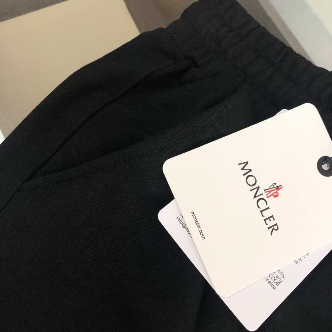 “Brand Logo Embroidery Recreational Shorts in Black, Sizes S-XL, Unisex Fashion” - 图片 8